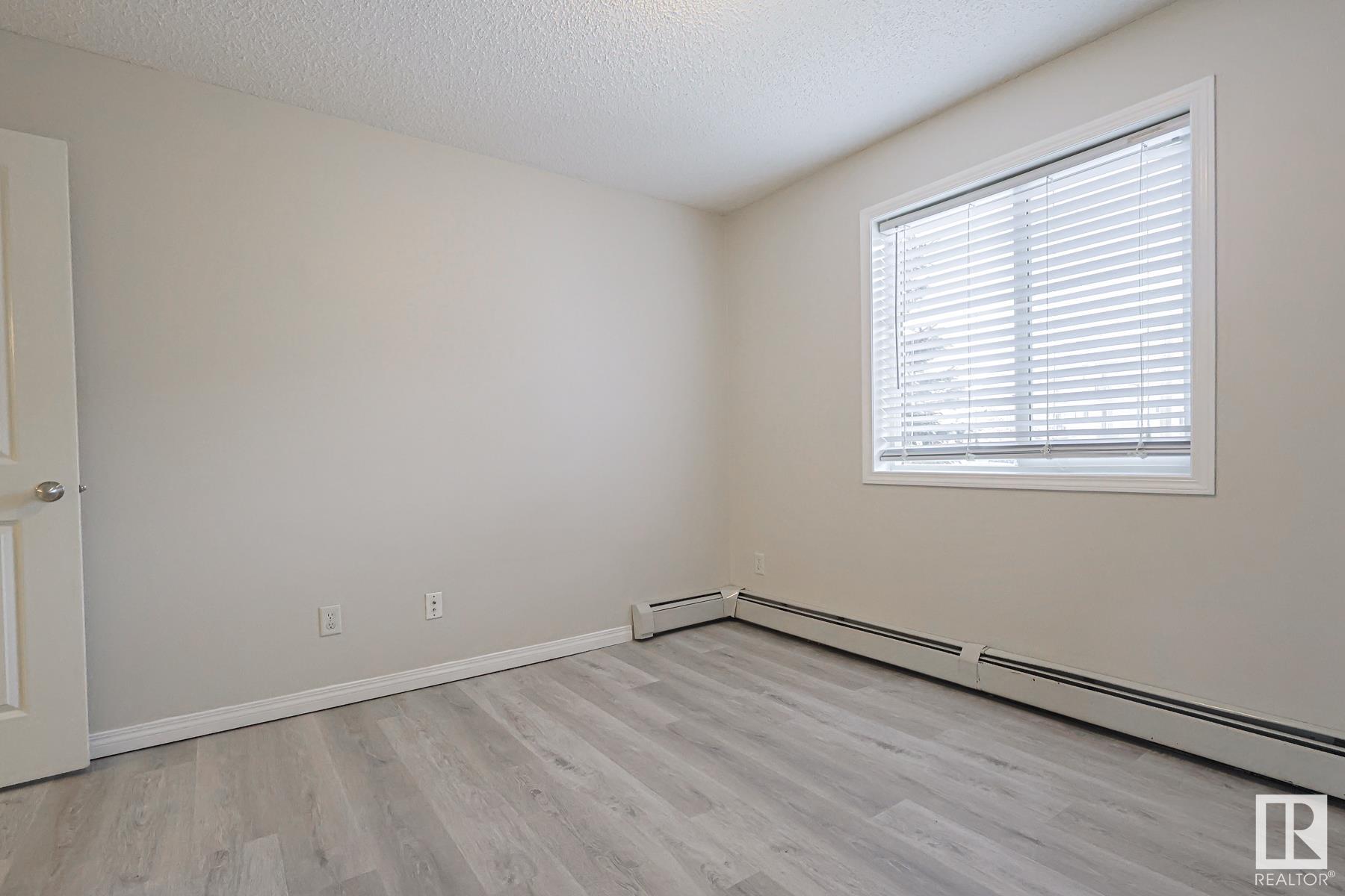      #109 16221 95 ST NW , Edmonton,  ,T5Z 3V3 ;  Listing Number: MLS E4414633