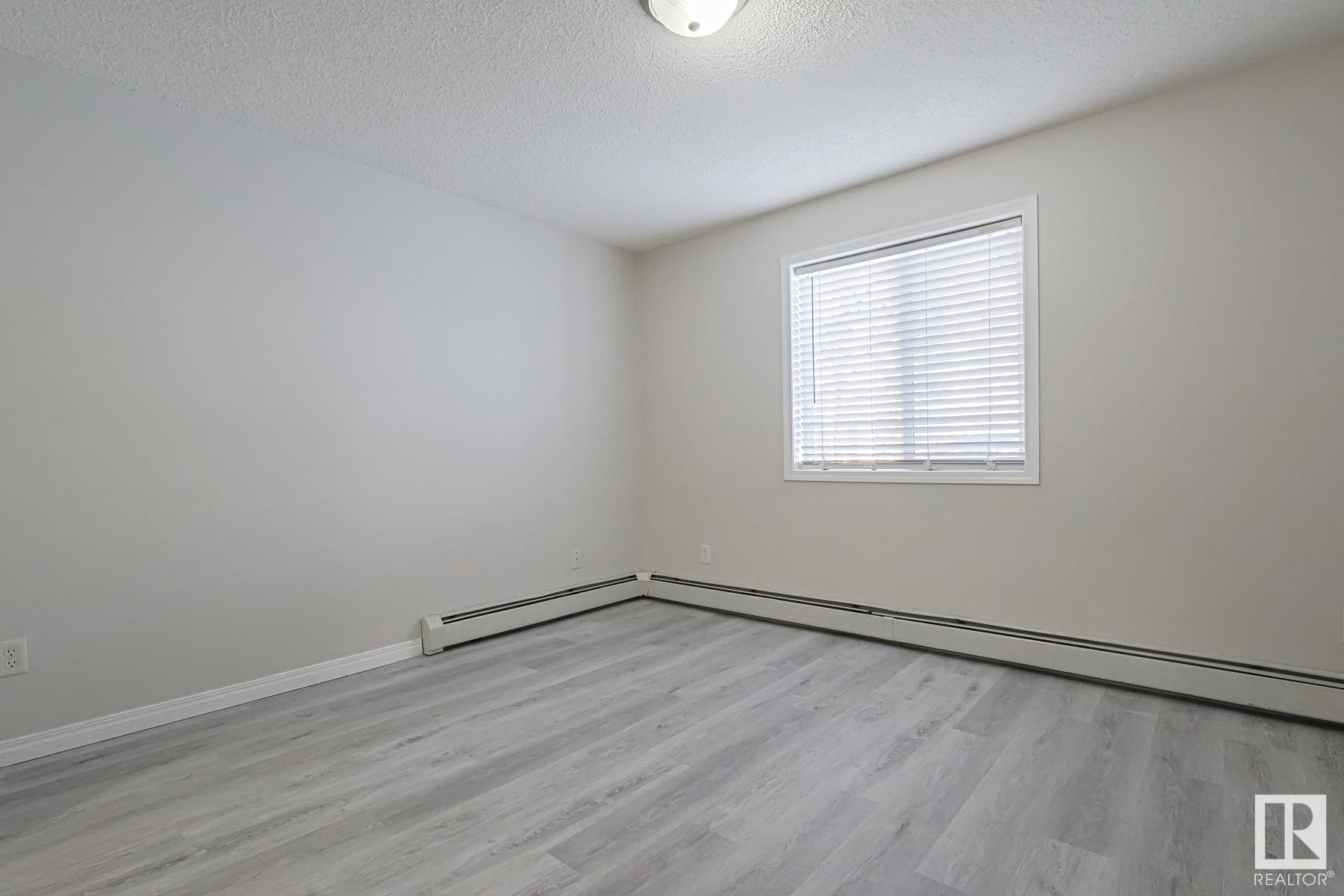      #109 16221 95 ST NW , Edmonton,  ,T5Z 3V3 ;  Listing Number: MLS E4414633