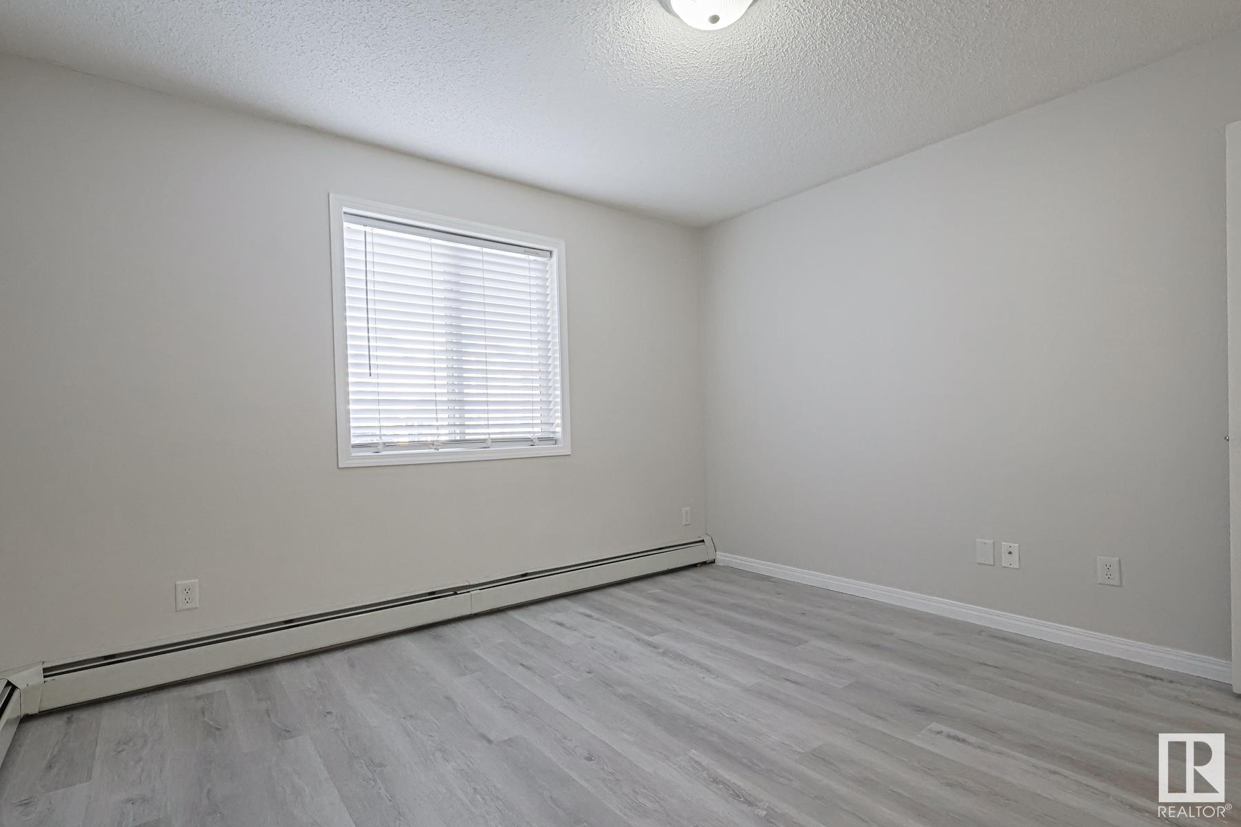      #109 16221 95 ST NW , Edmonton,  ,T5Z 3V3 ;  Listing Number: MLS E4414633