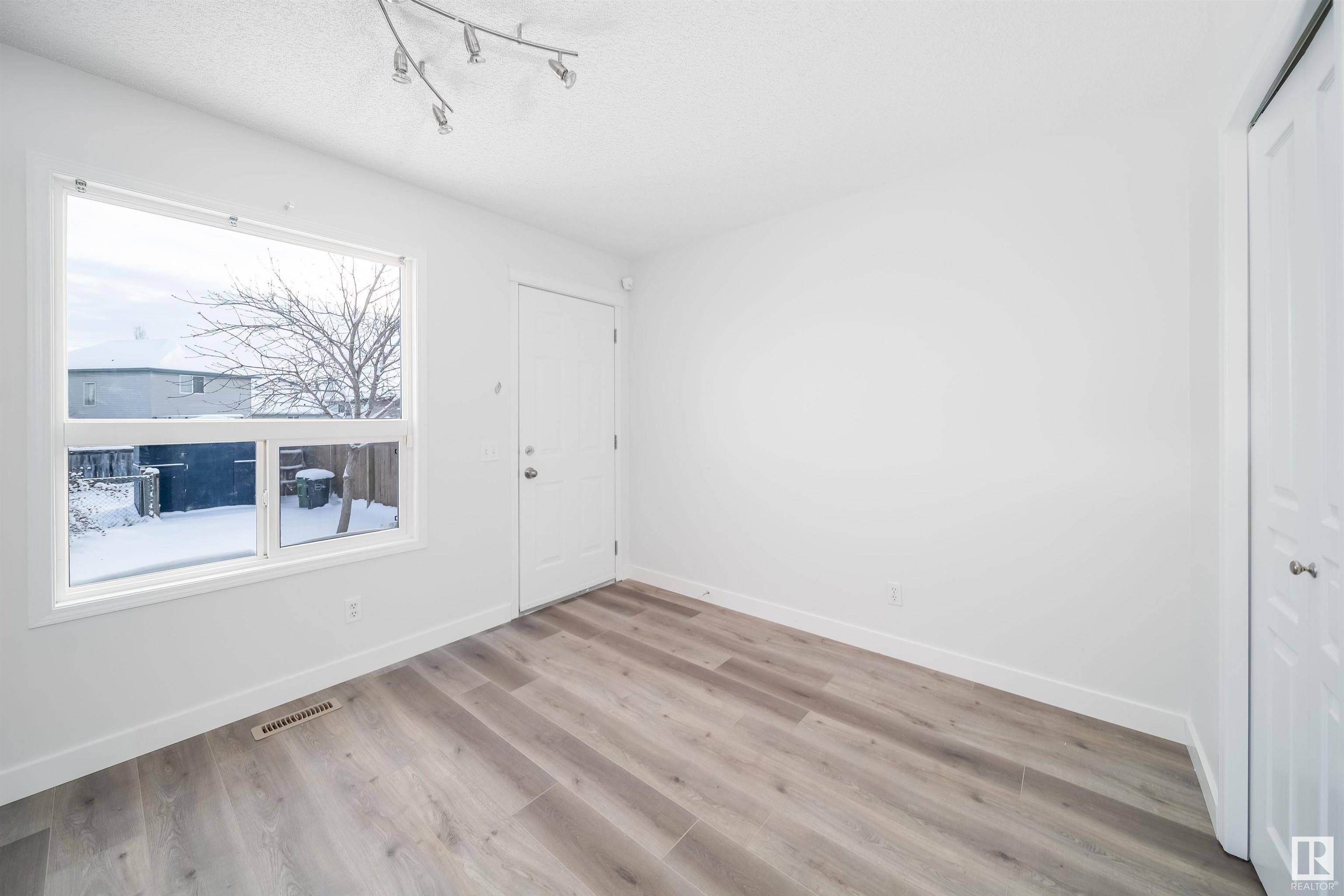      315 BRINTNELL BV NW , Edmonton,  ,T5Y 3J9 ;  Listing Number: MLS E4414634