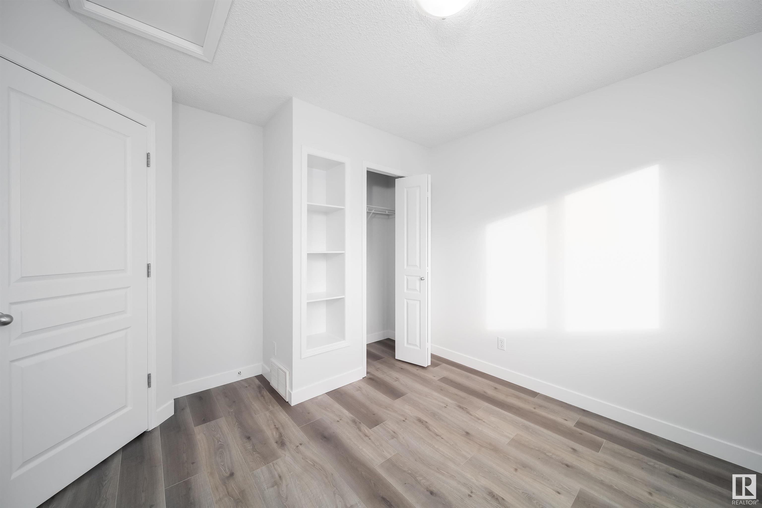      315 BRINTNELL BV NW , Edmonton,  ,T5Y 3J9 ;  Listing Number: MLS E4414634