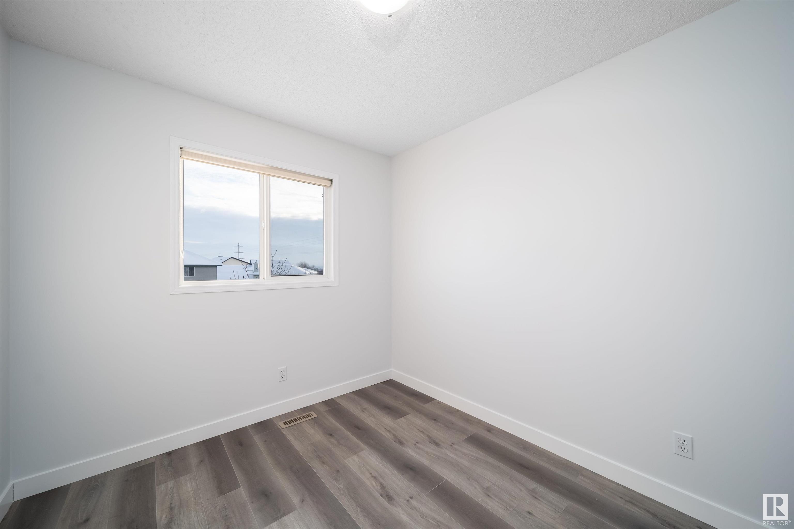      315 BRINTNELL BV NW , Edmonton,  ,T5Y 3J9 ;  Listing Number: MLS E4414634