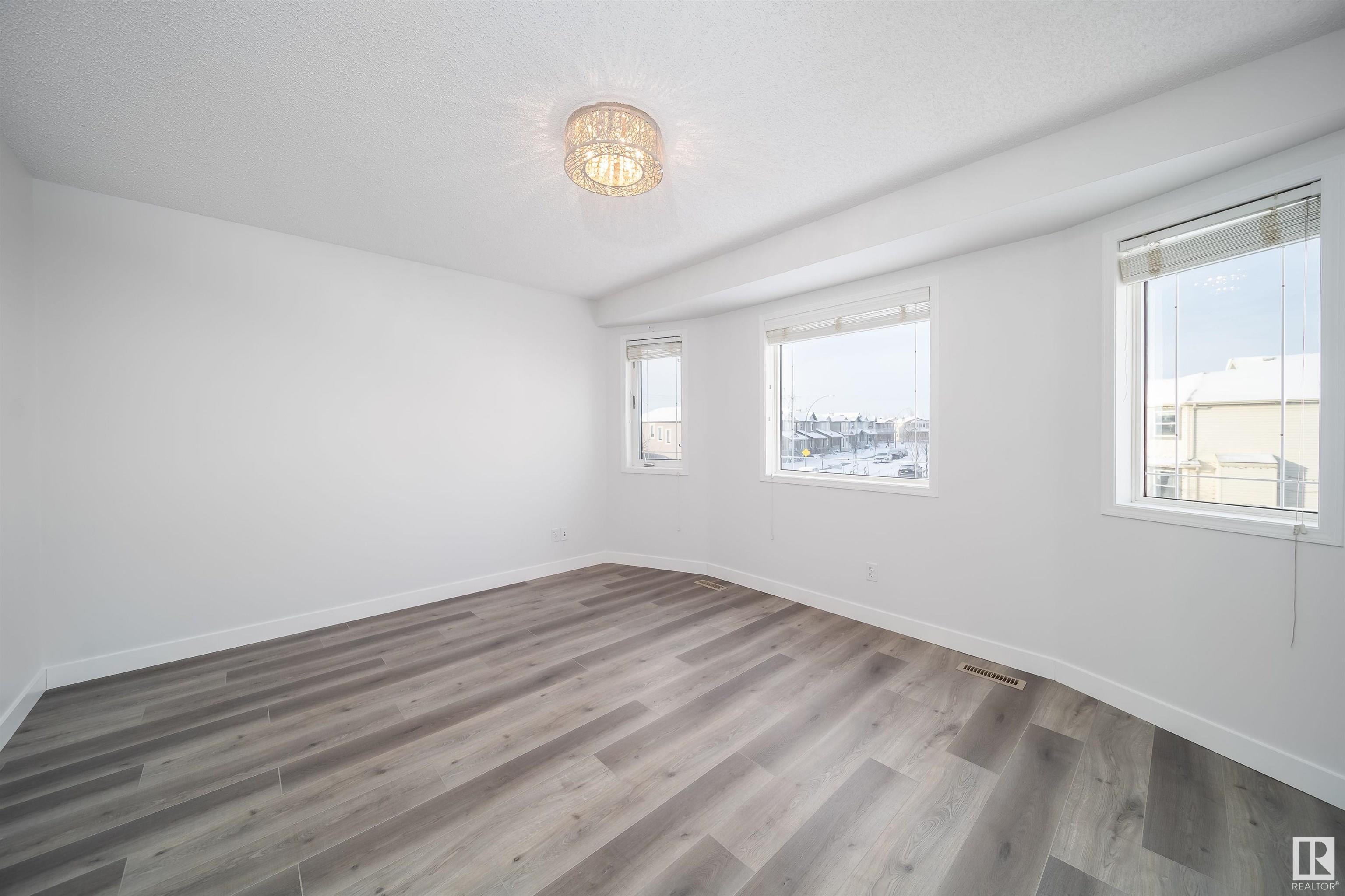      315 BRINTNELL BV NW , Edmonton,  ,T5Y 3J9 ;  Listing Number: MLS E4414634