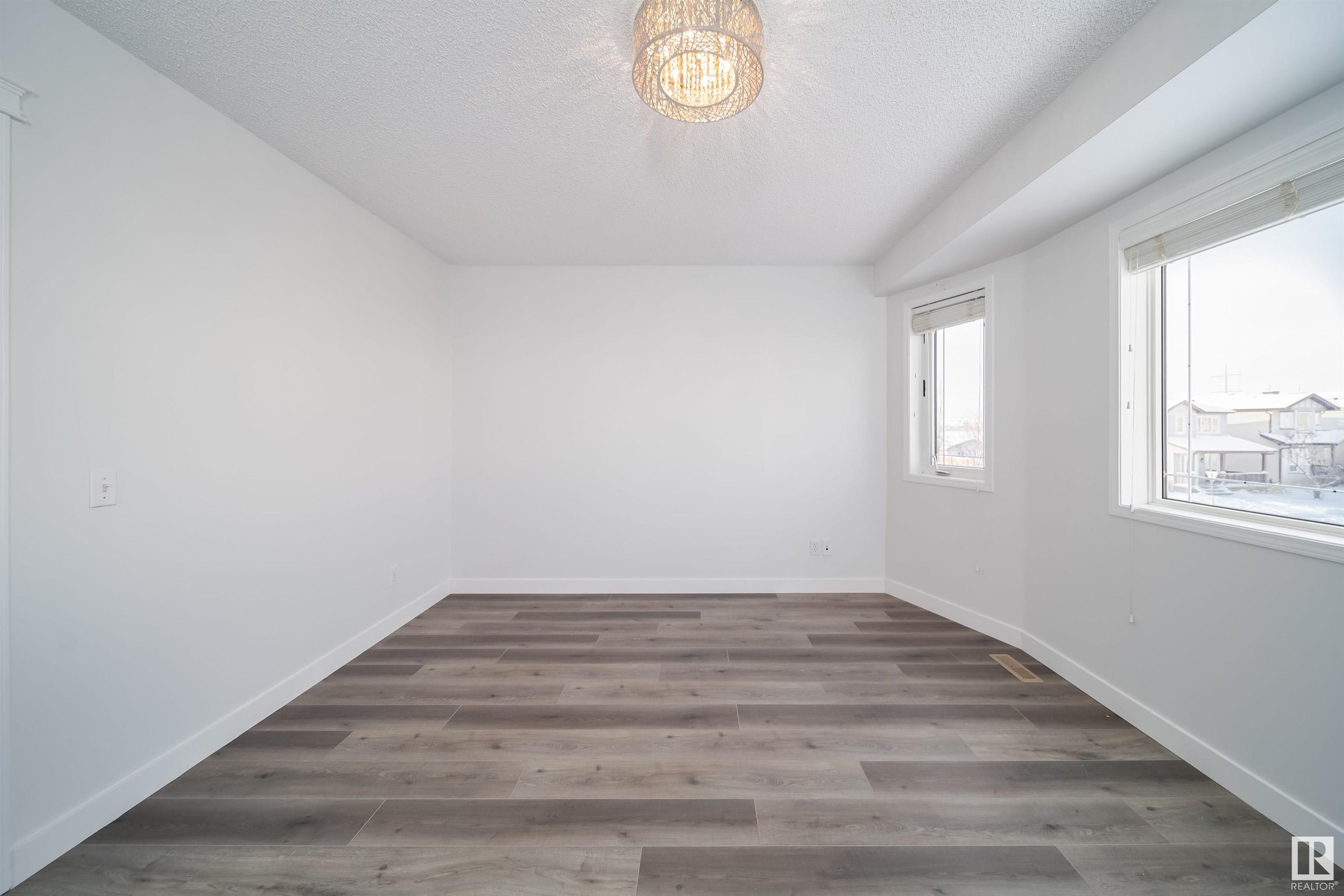      315 BRINTNELL BV NW , Edmonton,  ,T5Y 3J9 ;  Listing Number: MLS E4414634