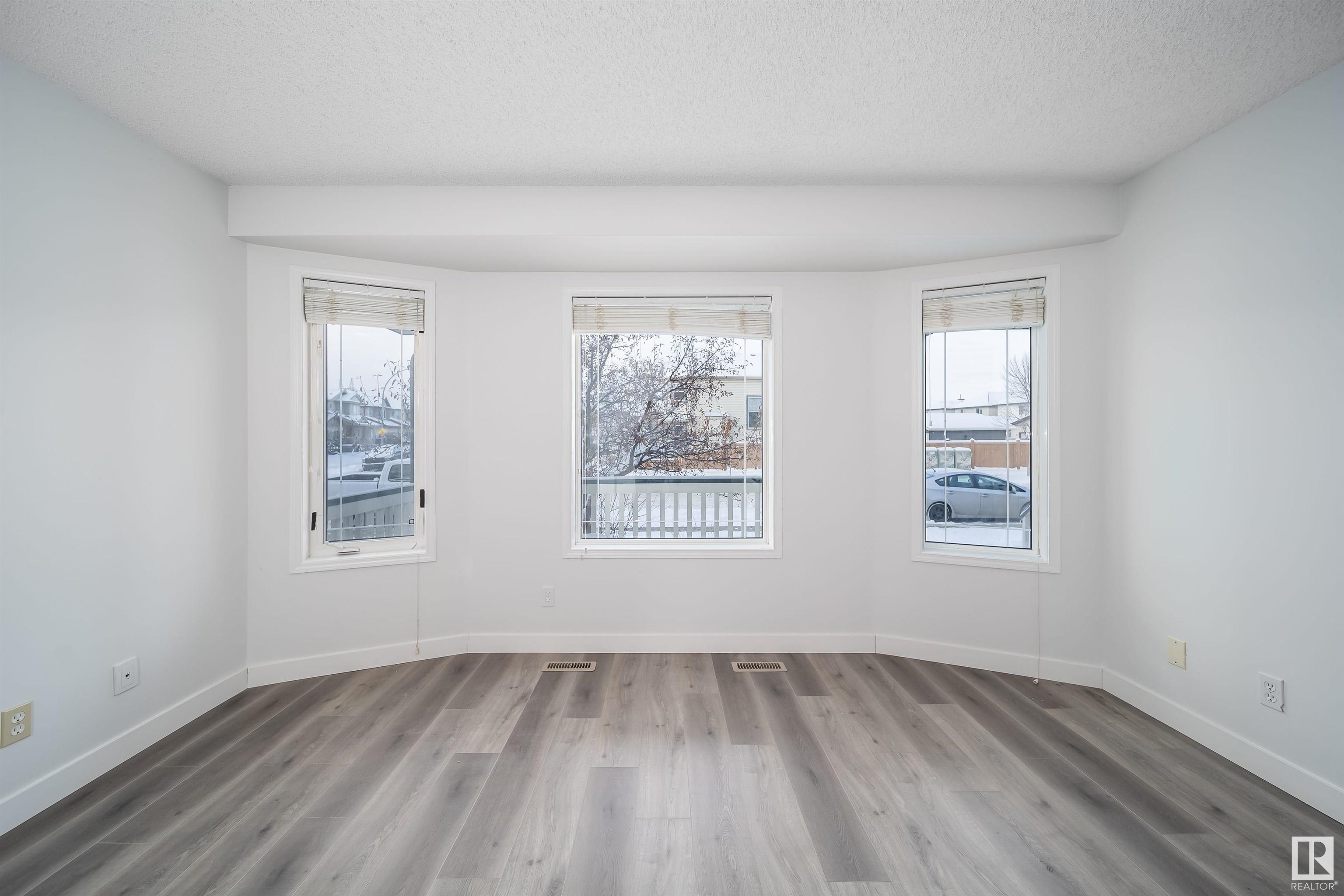      315 BRINTNELL BV NW , Edmonton,  ,T5Y 3J9 ;  Listing Number: MLS E4414634