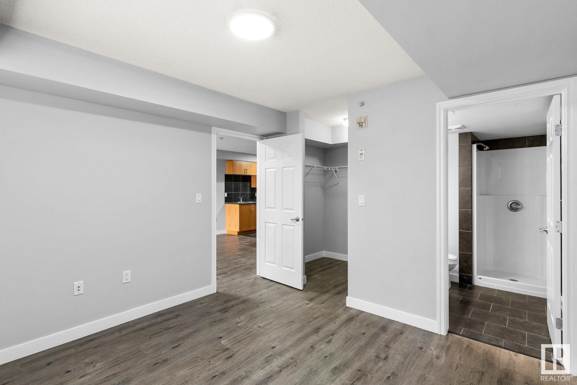      #113 10118 106 AV NW NW , Edmonton,  ,T5H 0B8 ;  Listing Number: MLS E4414650