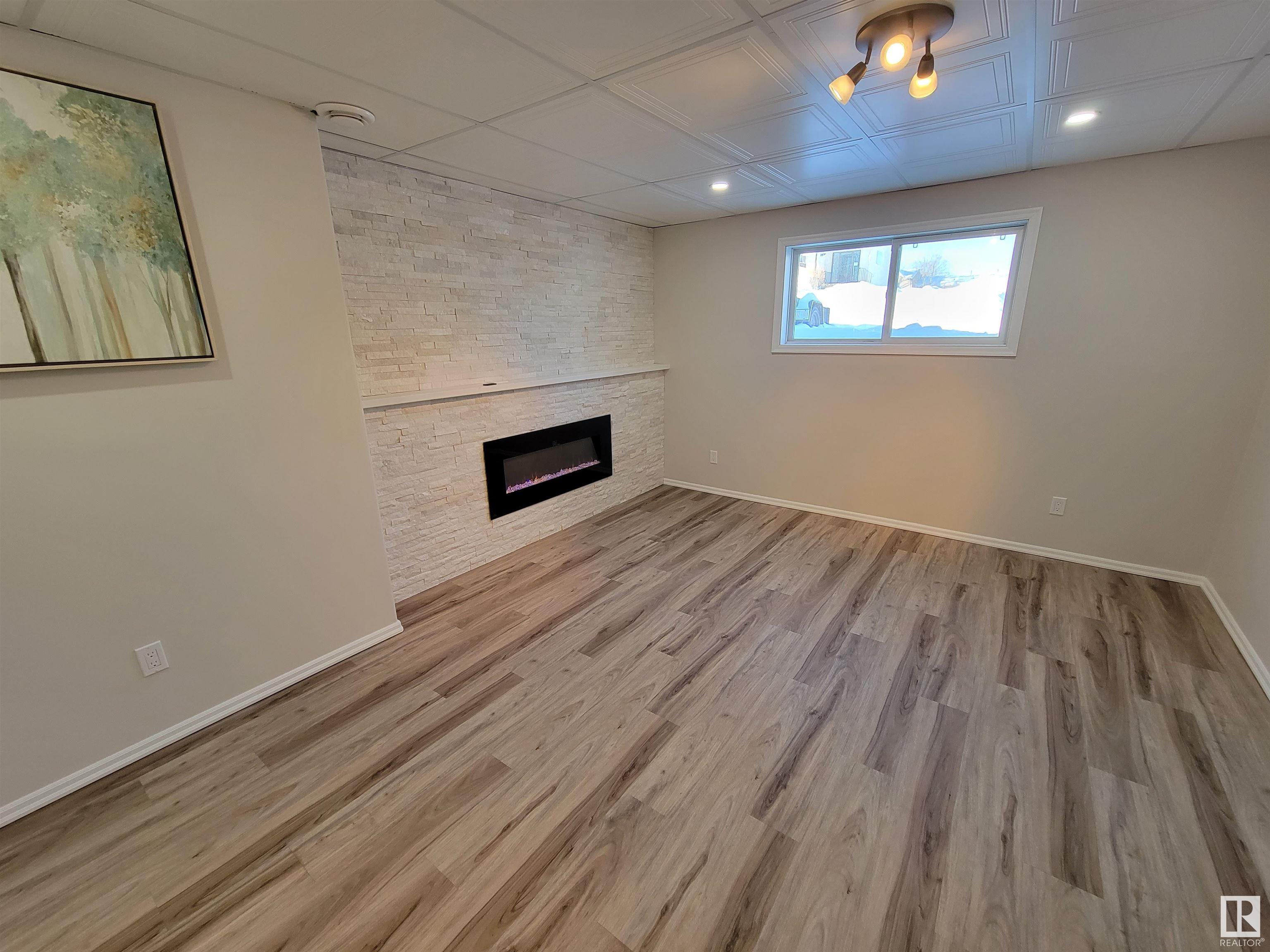      990 13 ST , Cold Lake,  ,T9M 1J9 ;  Listing Number: MLS E4414658