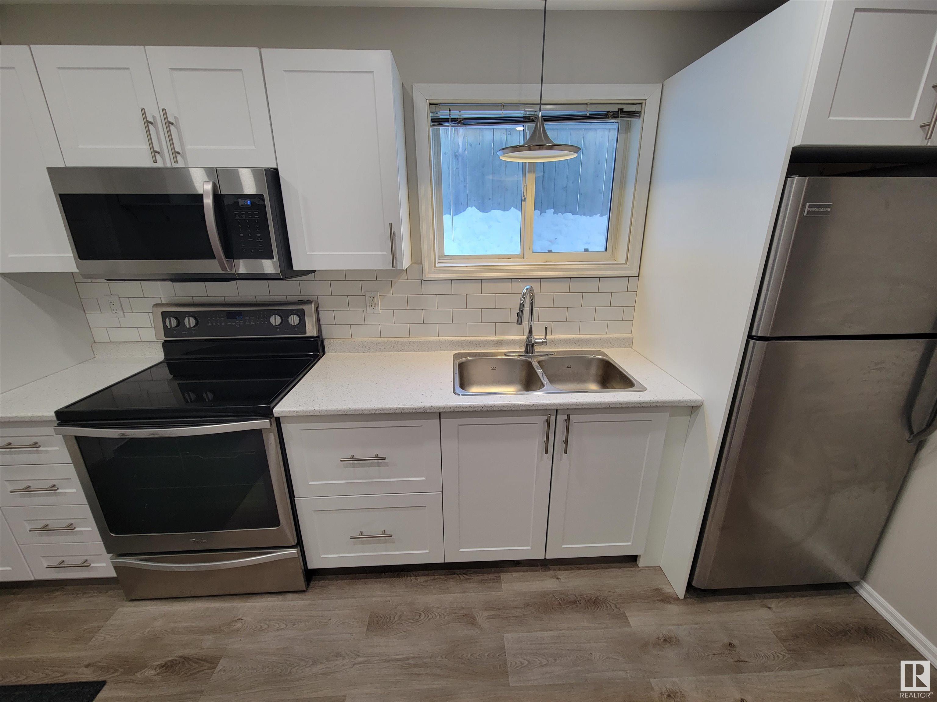      990 13 ST , Cold Lake,  ,T9M 1J9 ;  Listing Number: MLS E4414658