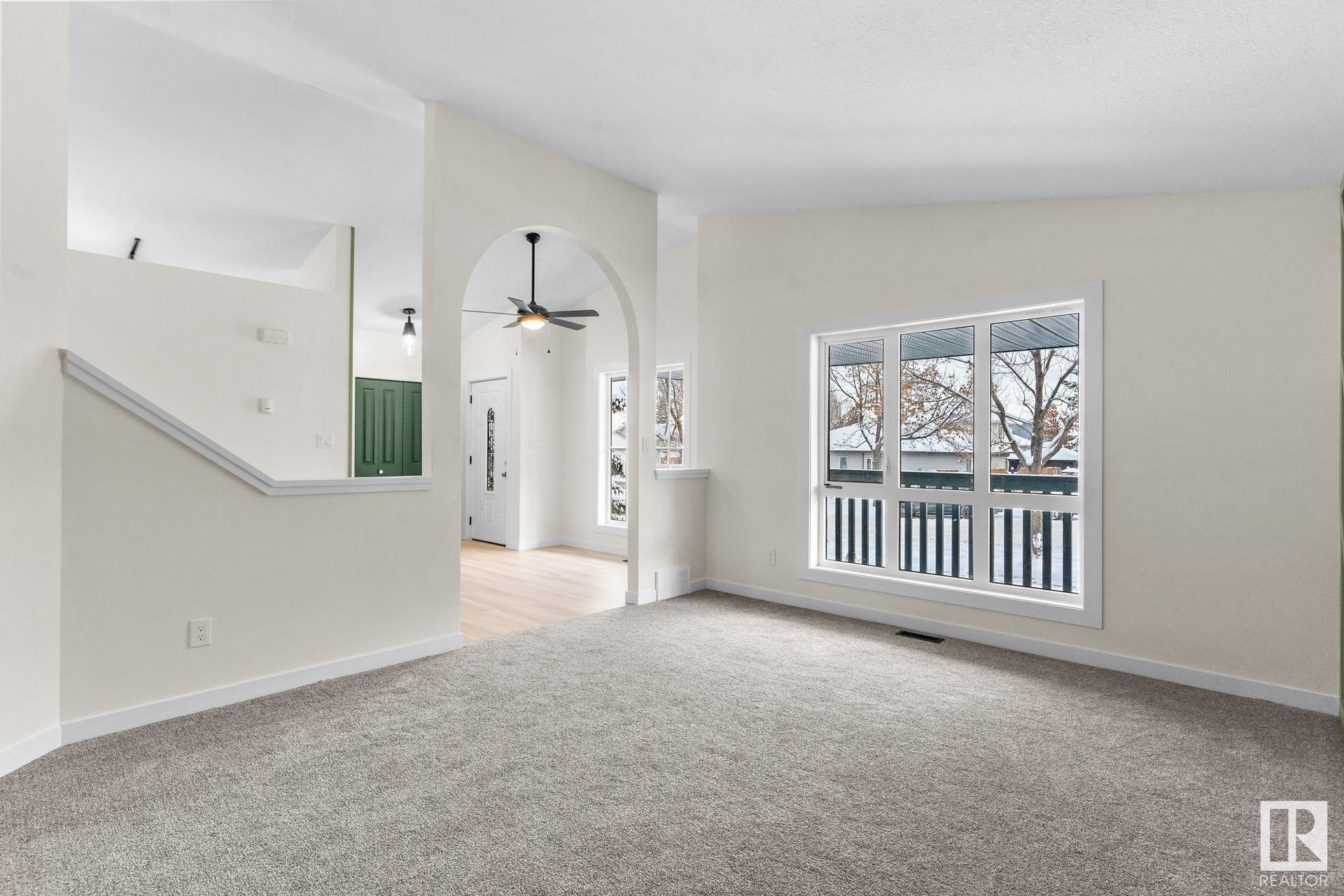      976 JIM COMMON Dr , Sherwood Park,  ,T8H 1V1 ;  Listing Number: MLS E4414671