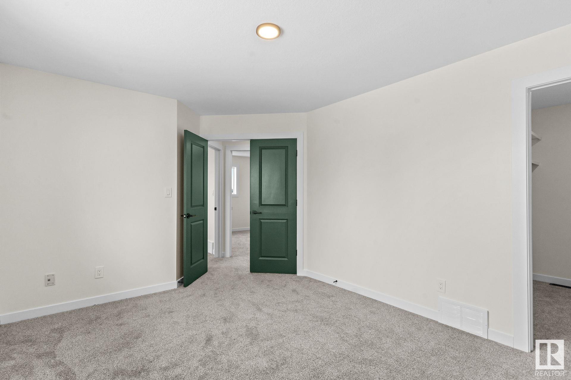      976 JIM COMMON Dr , Sherwood Park,  ,T8H 1V1 ;  Listing Number: MLS E4414671