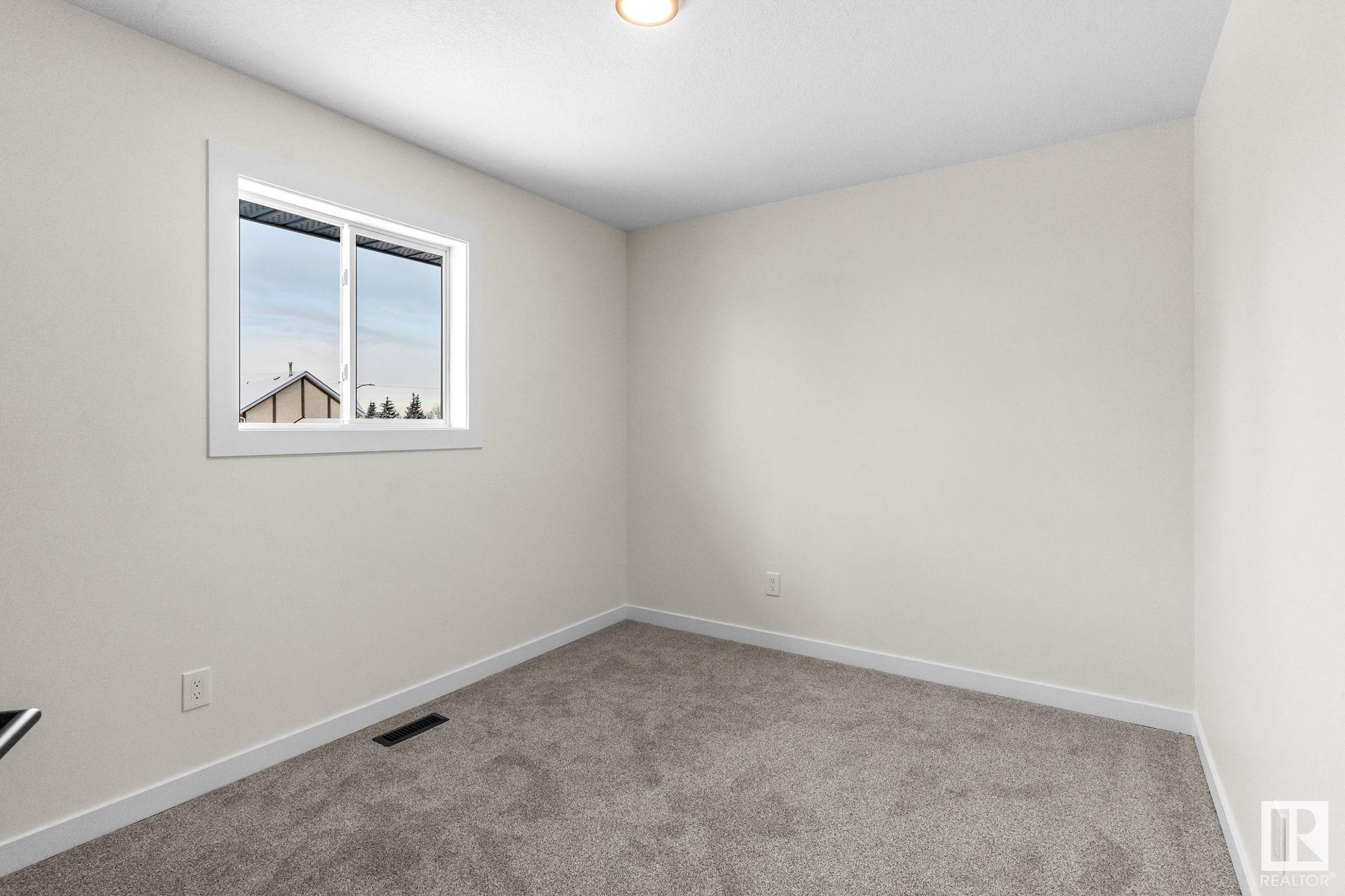      976 JIM COMMON Dr , Sherwood Park,  ,T8H 1V1 ;  Listing Number: MLS E4414671