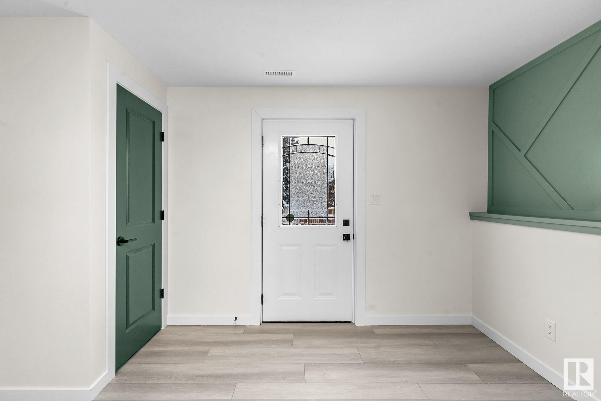      976 JIM COMMON Dr , Sherwood Park,  ,T8H 1V1 ;  Listing Number: MLS E4414671