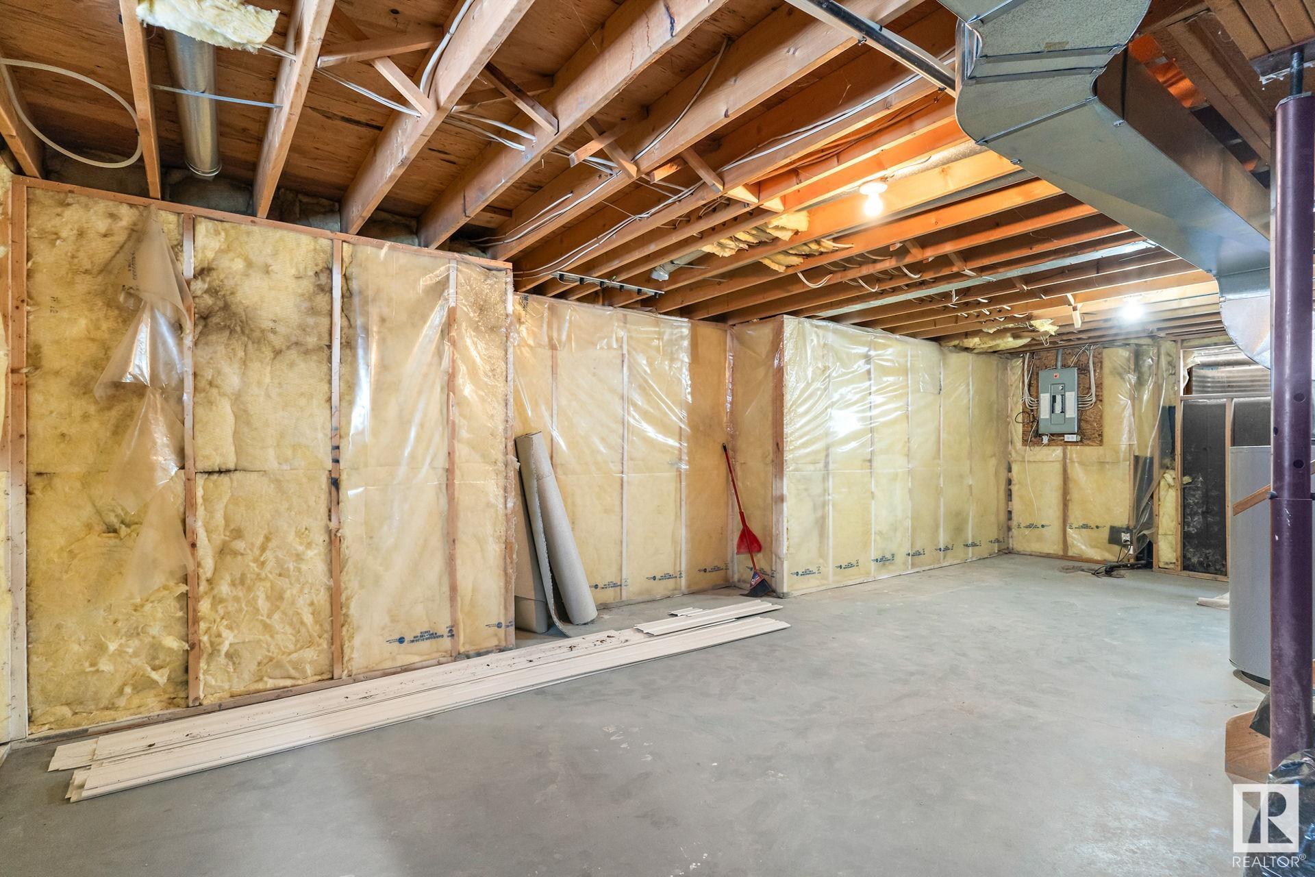      976 JIM COMMON Dr , Sherwood Park,  ,T8H 1V1 ;  Listing Number: MLS E4414671
