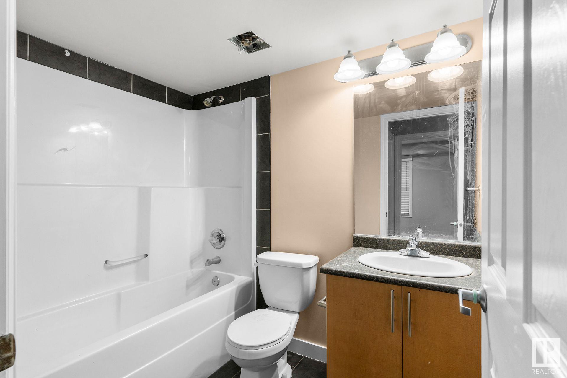      #210 10118 106 AV NW , Edmonton,  ,T5H 0B8 ;  Listing Number: MLS E4414682