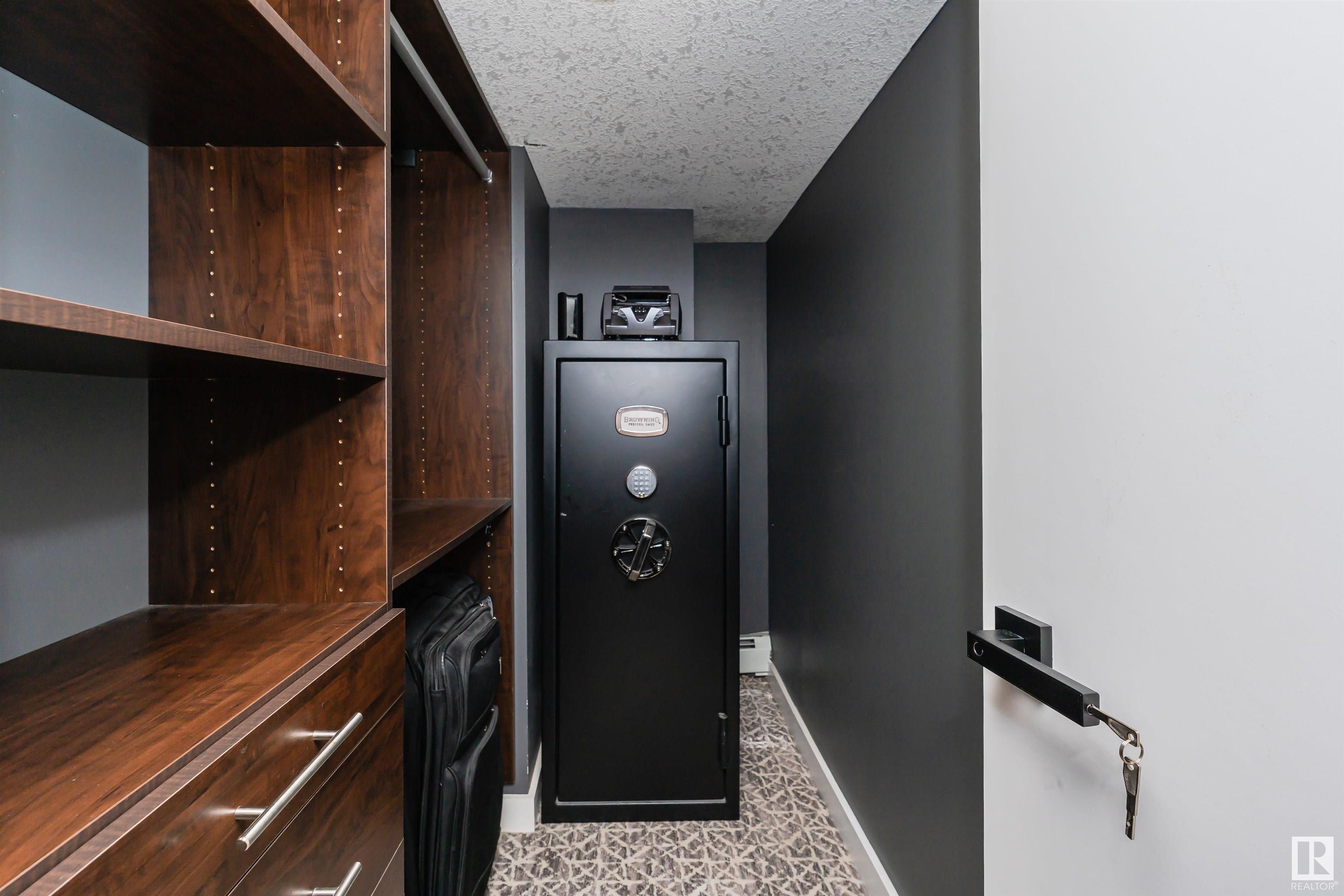      #2703 10136 104 ST NW , Edmonton,  ,T5J 0B5 ;  Listing Number: MLS E4414698
