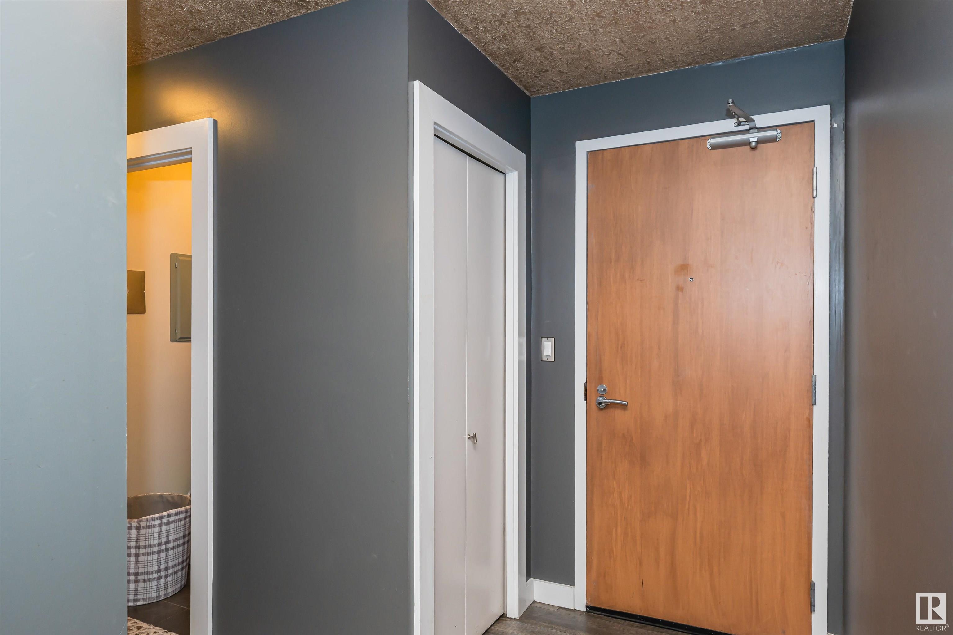      #2703 10136 104 ST NW , Edmonton,  ,T5J 0B5 ;  Listing Number: MLS E4414698