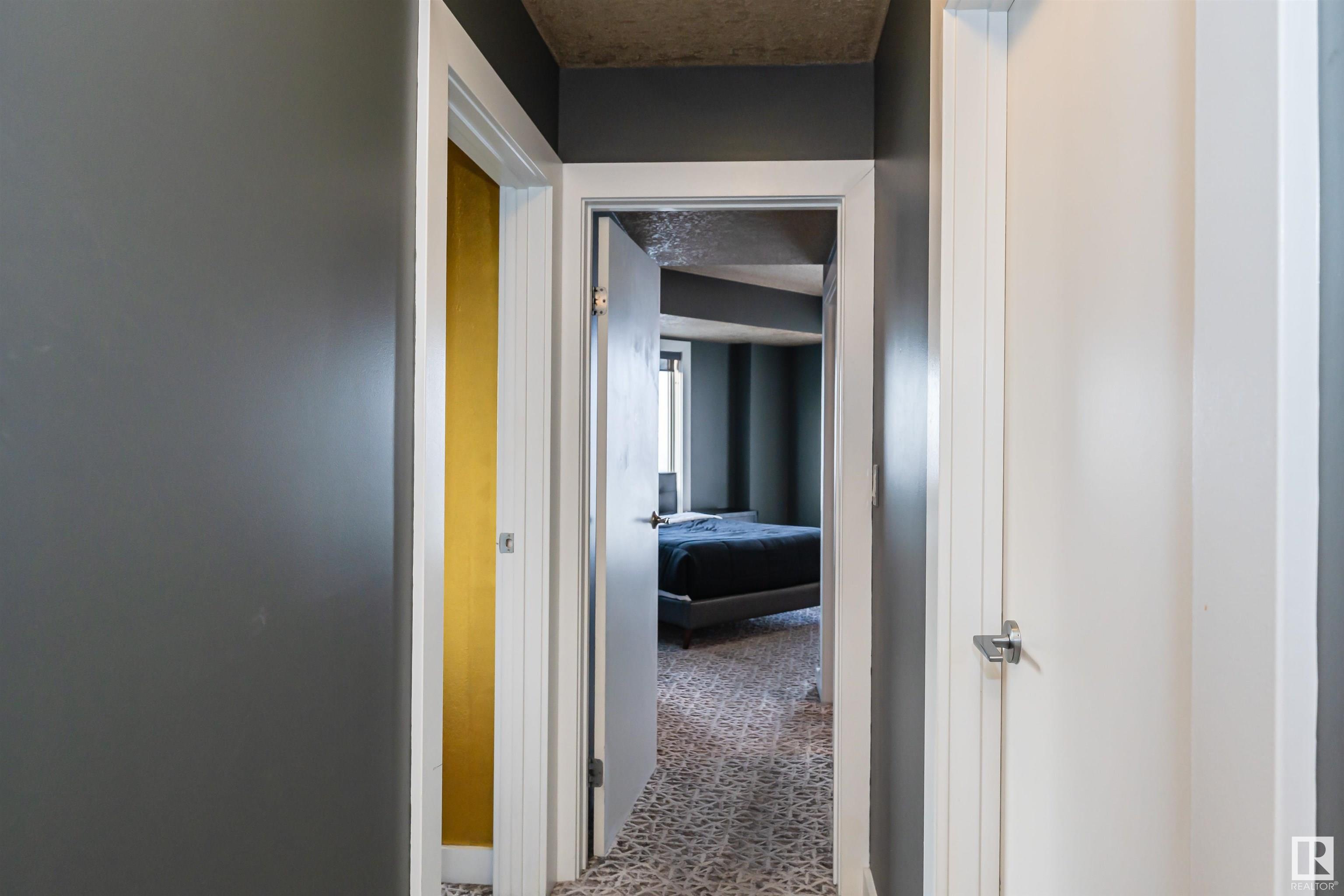      #2703 10136 104 ST NW , Edmonton,  ,T5J 0B5 ;  Listing Number: MLS E4414698