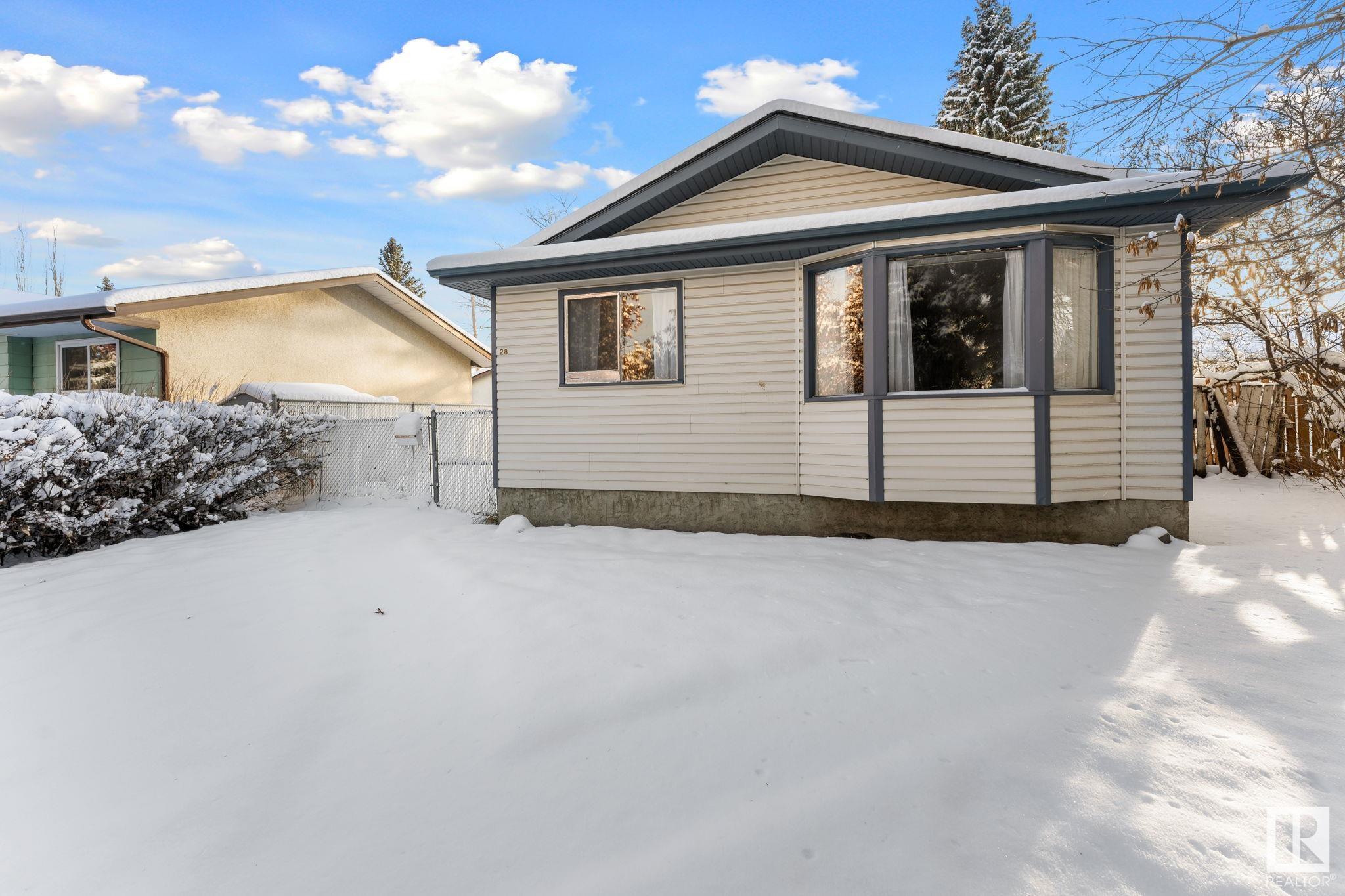      28 Manor DR , Spruce Grove,  ,T7X 2G8 ;  Listing Number: MLS E4414722
