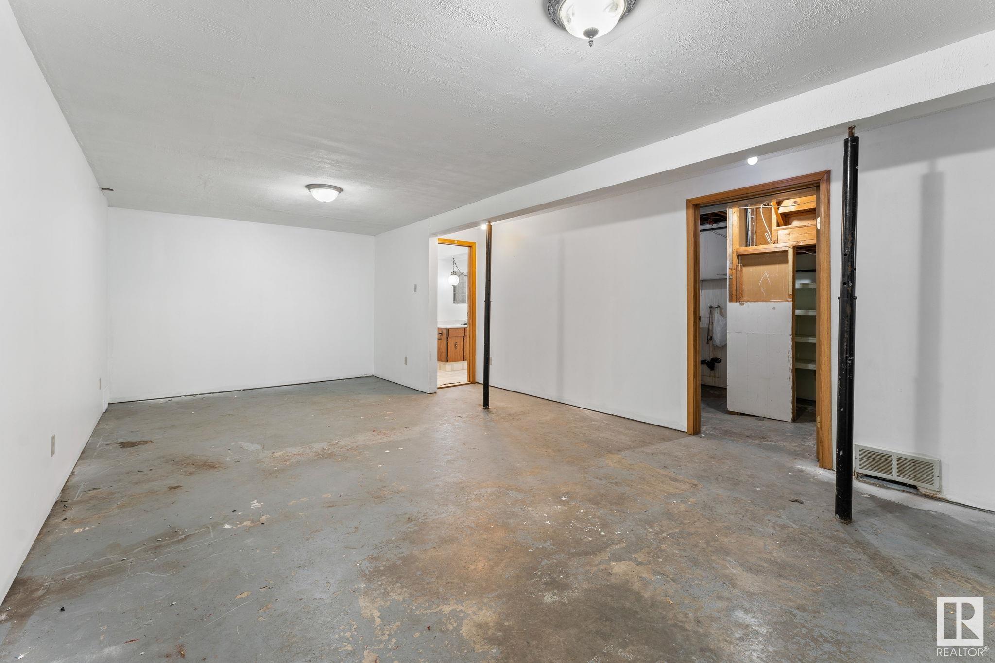      28 Manor DR , Spruce Grove,  ,T7X 2G8 ;  Listing Number: MLS E4414722