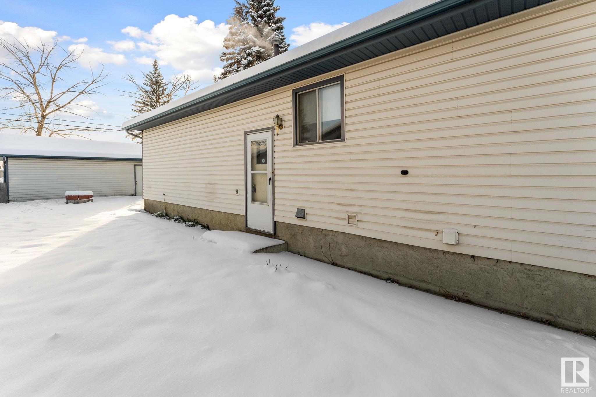      28 Manor DR , Spruce Grove,  ,T7X 2G8 ;  Listing Number: MLS E4414722