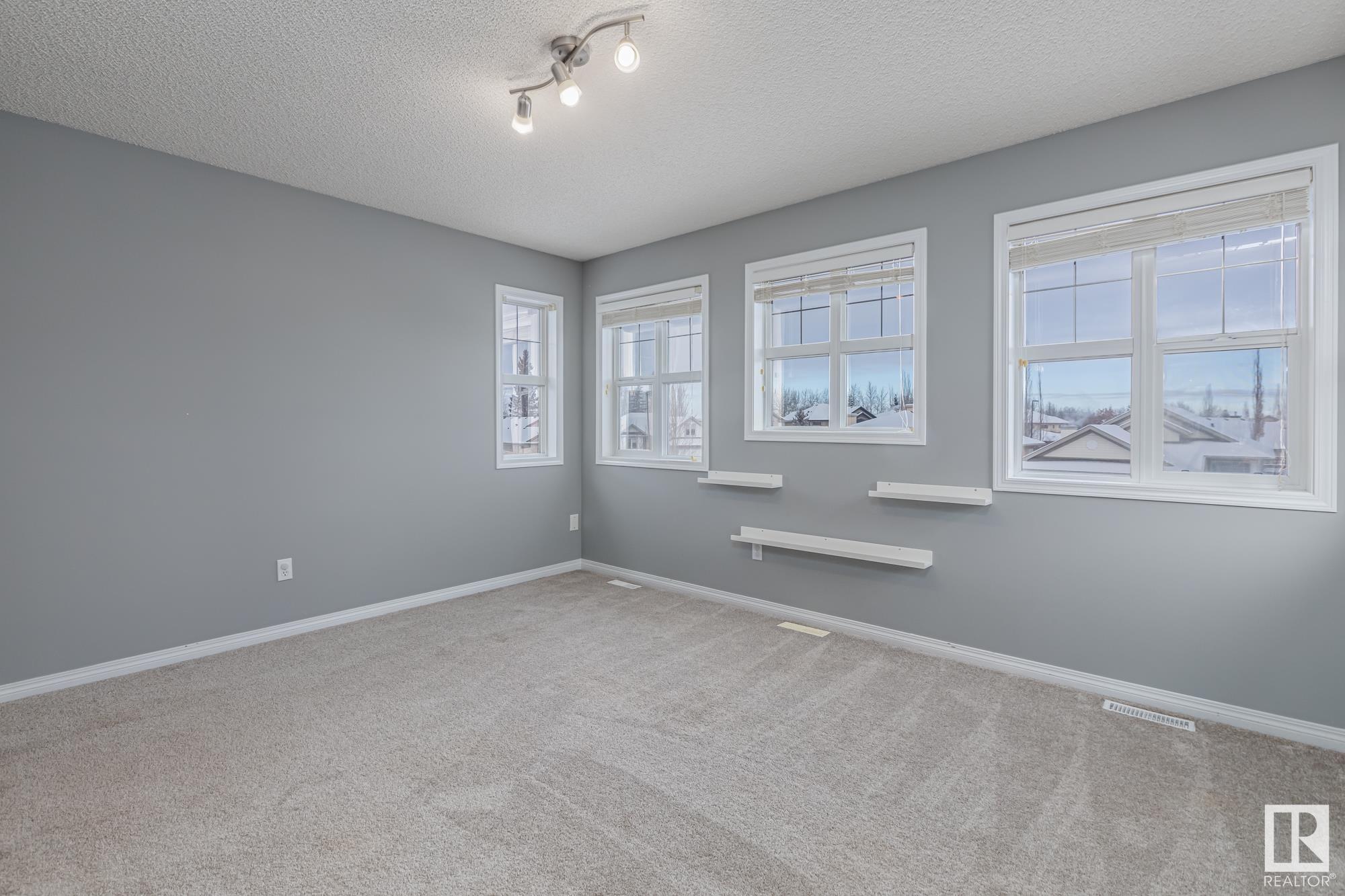      33 CREEKSIDE CL , Spruce Grove,  ,T7X 4N9 ;  Listing Number: MLS E4414731