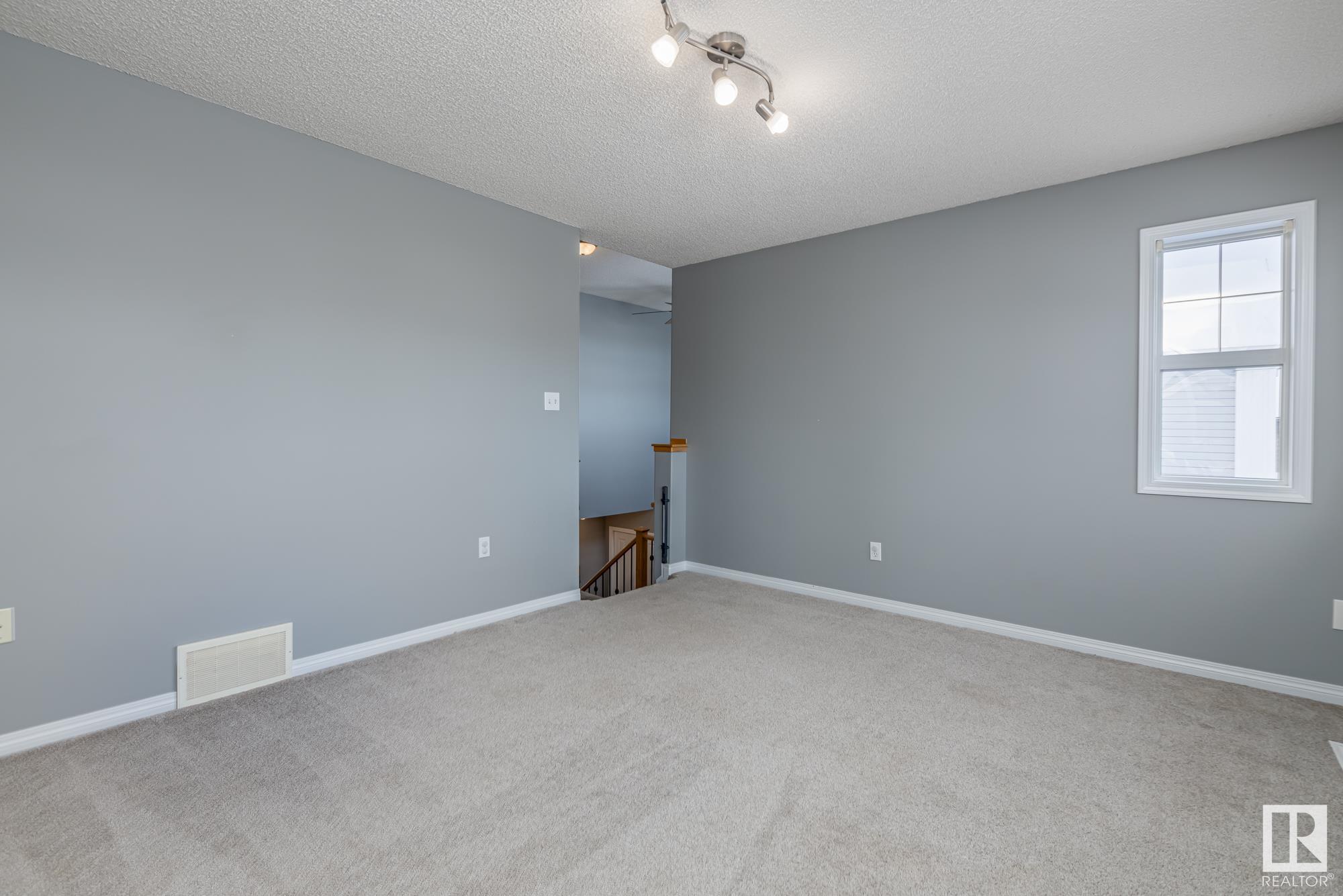      33 CREEKSIDE CL , Spruce Grove,  ,T7X 4N9 ;  Listing Number: MLS E4414731