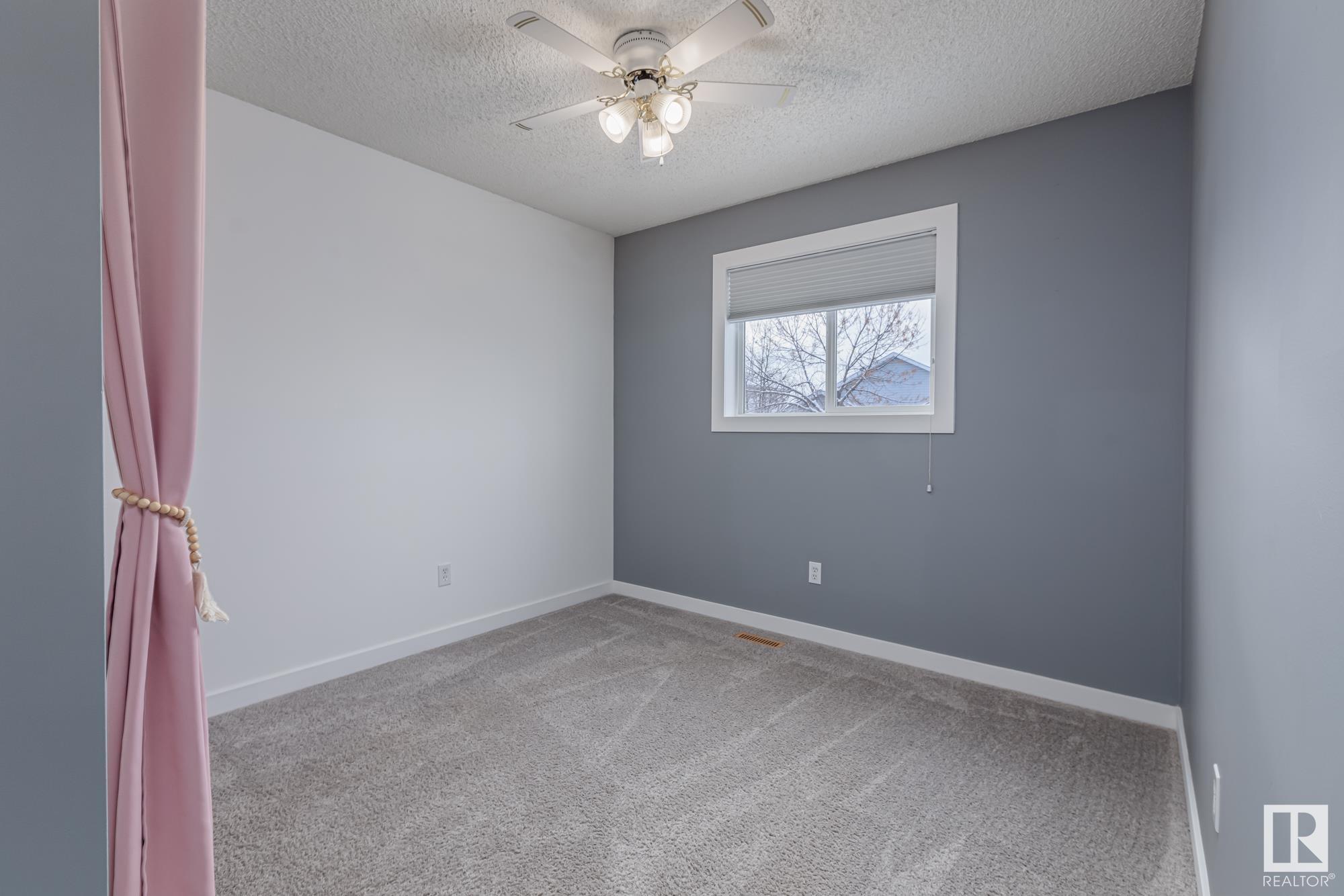      33 CREEKSIDE CL , Spruce Grove,  ,T7X 4N9 ;  Listing Number: MLS E4414731