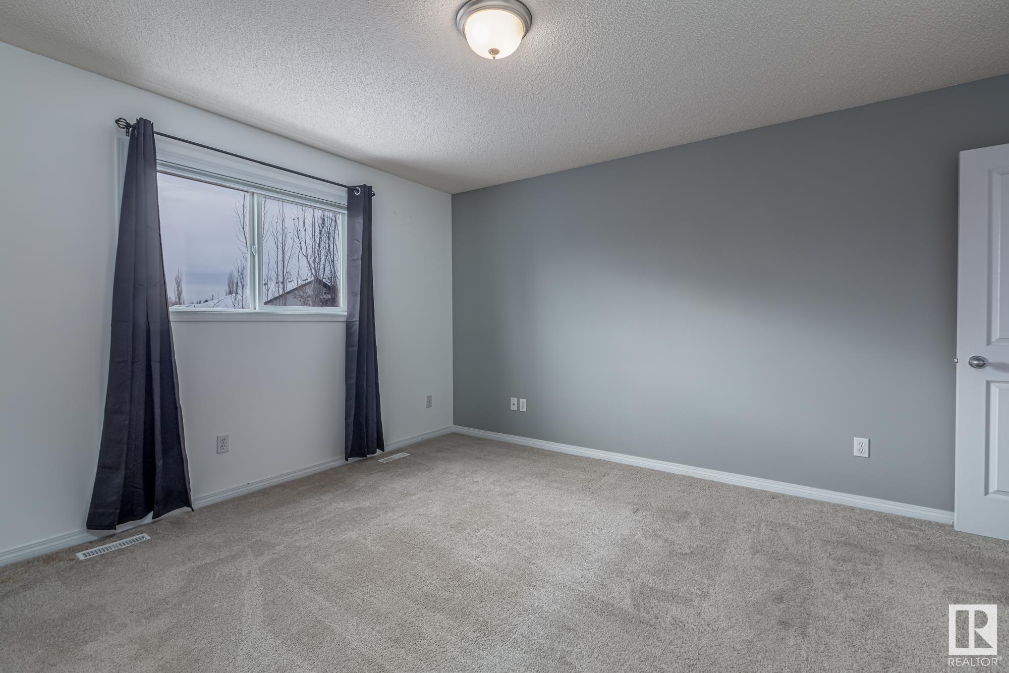      33 CREEKSIDE CL , Spruce Grove,  ,T7X 4N9 ;  Listing Number: MLS E4414731
