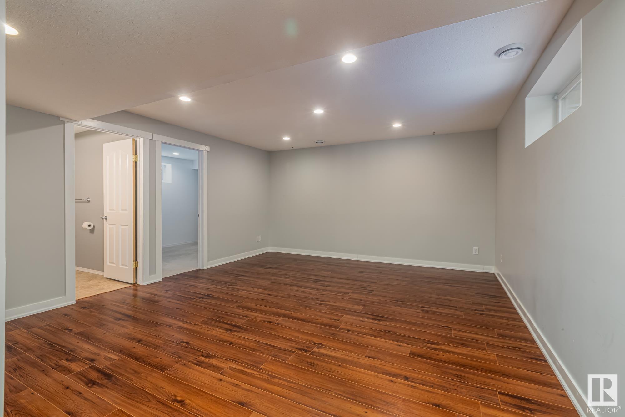     33 CREEKSIDE CL , Spruce Grove,  ,T7X 4N9 ;  Listing Number: MLS E4414731