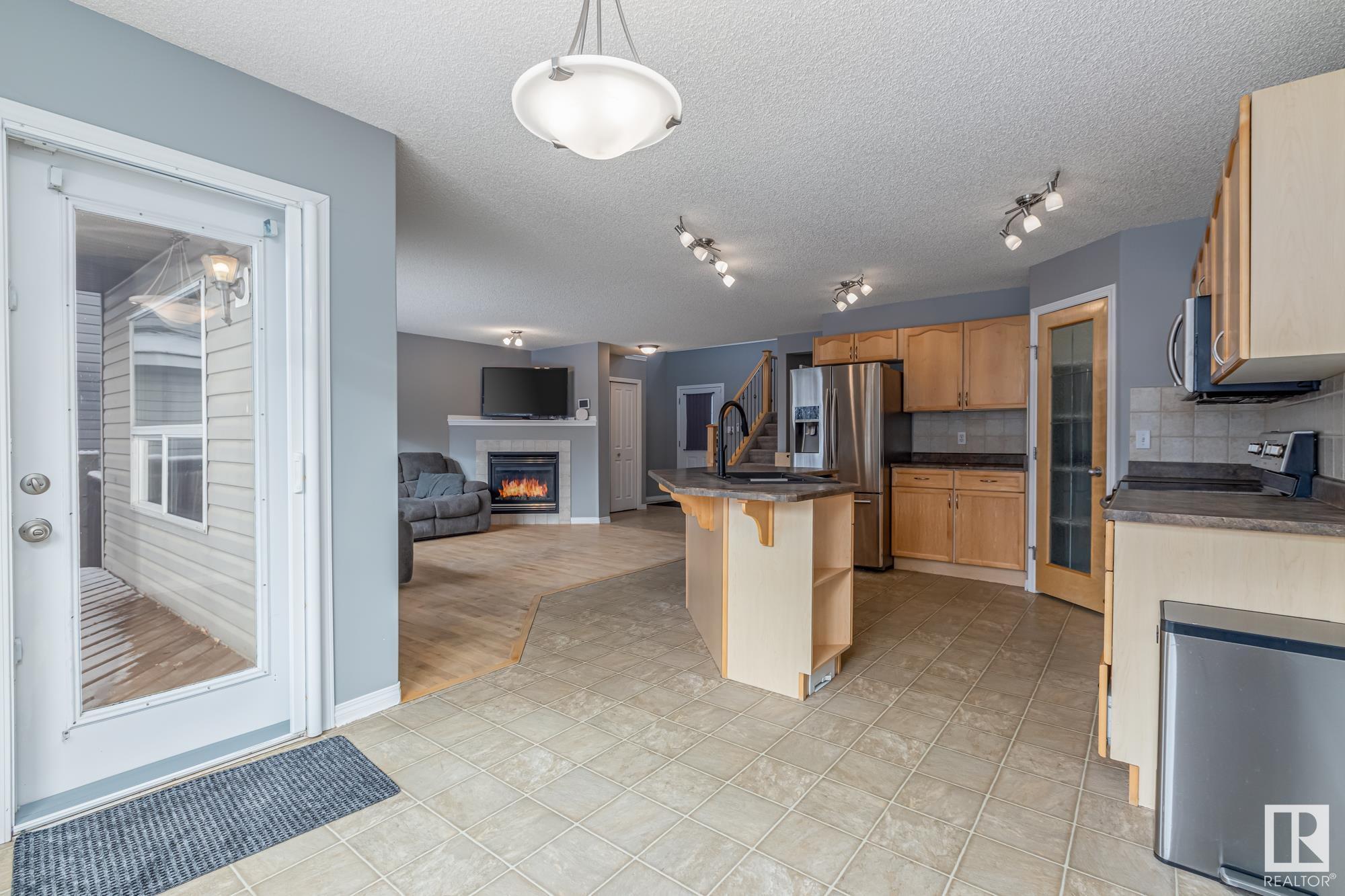      33 CREEKSIDE CL , Spruce Grove,  ,T7X 4N9 ;  Listing Number: MLS E4414731