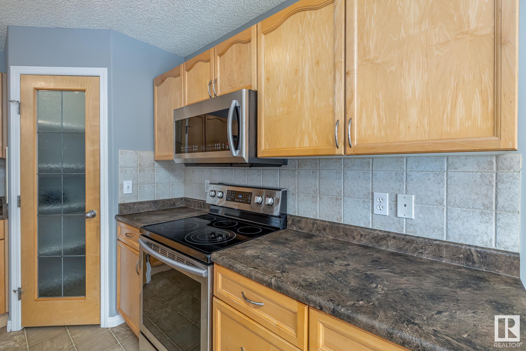      33 CREEKSIDE CL , Spruce Grove,  ,T7X 4N9 ;  Listing Number: MLS E4414731