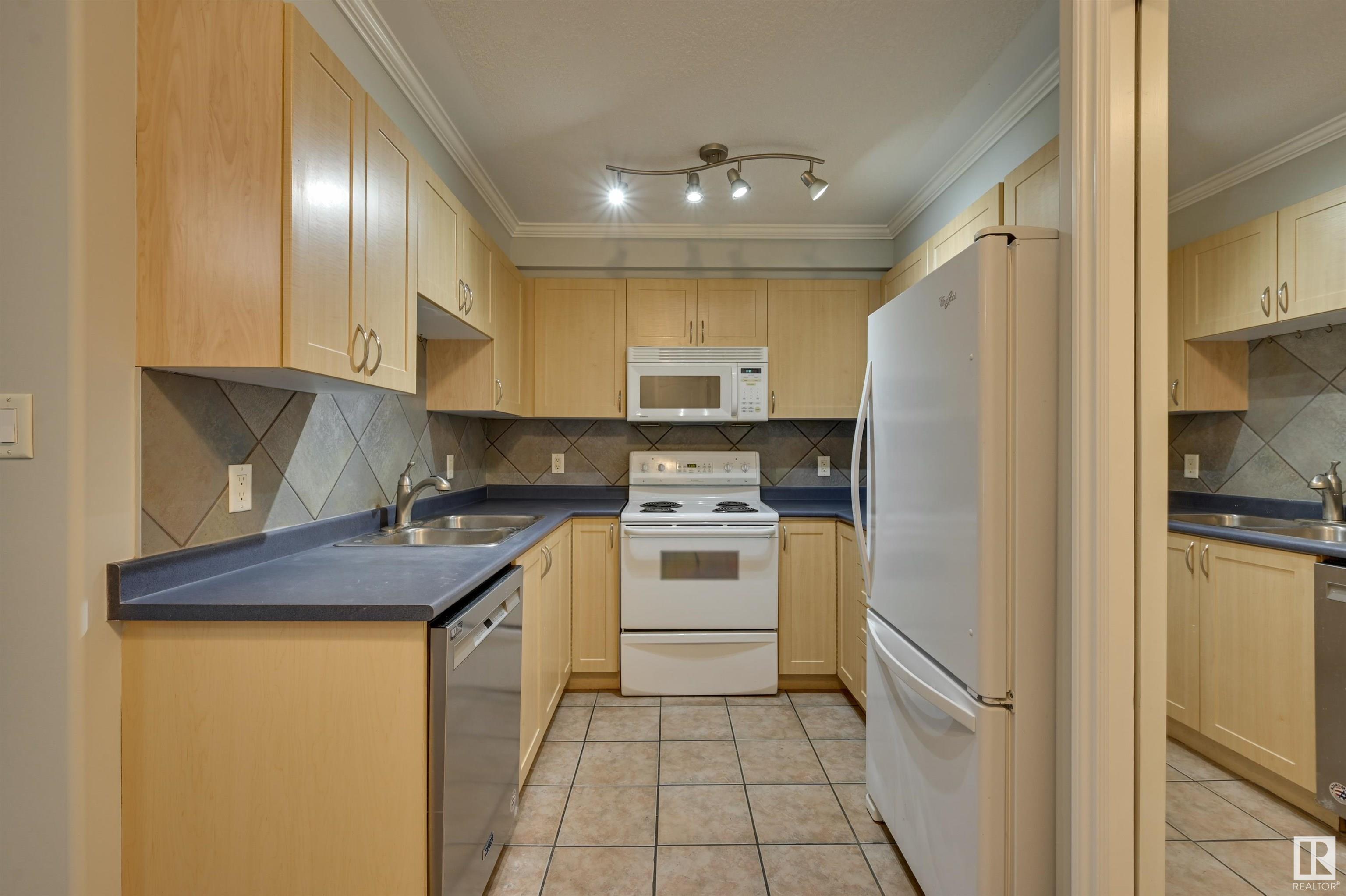      #204 9938 104 ST NW , Edmonton,  ,T5K 2X7 ;  Listing Number: MLS E4414749