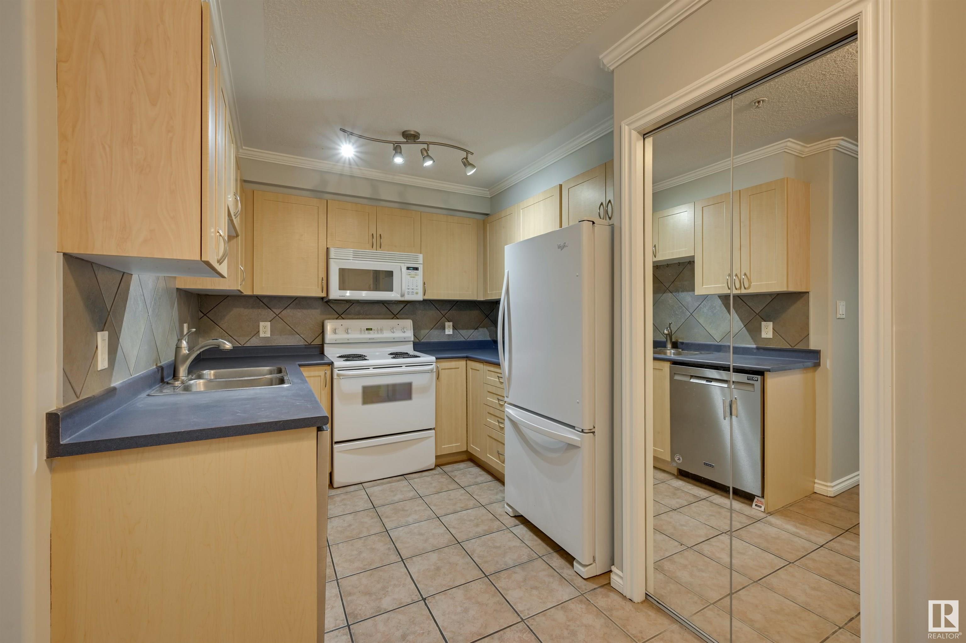      #204 9938 104 ST NW , Edmonton,  ,T5K 2X7 ;  Listing Number: MLS E4414749