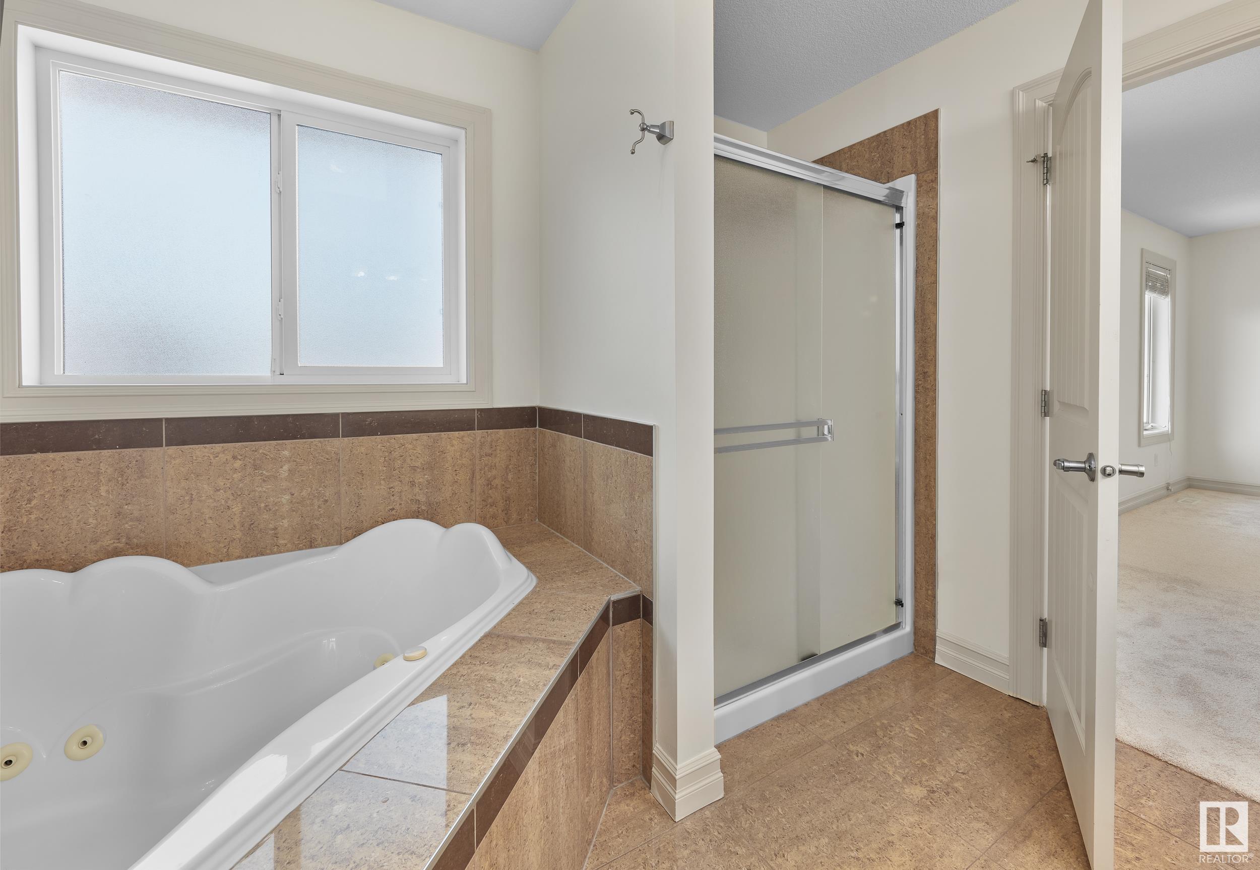      1268 CUNNINGHAM DR SW , Edmonton,  ,T6W 0R7 ;  Listing Number: MLS E4414763