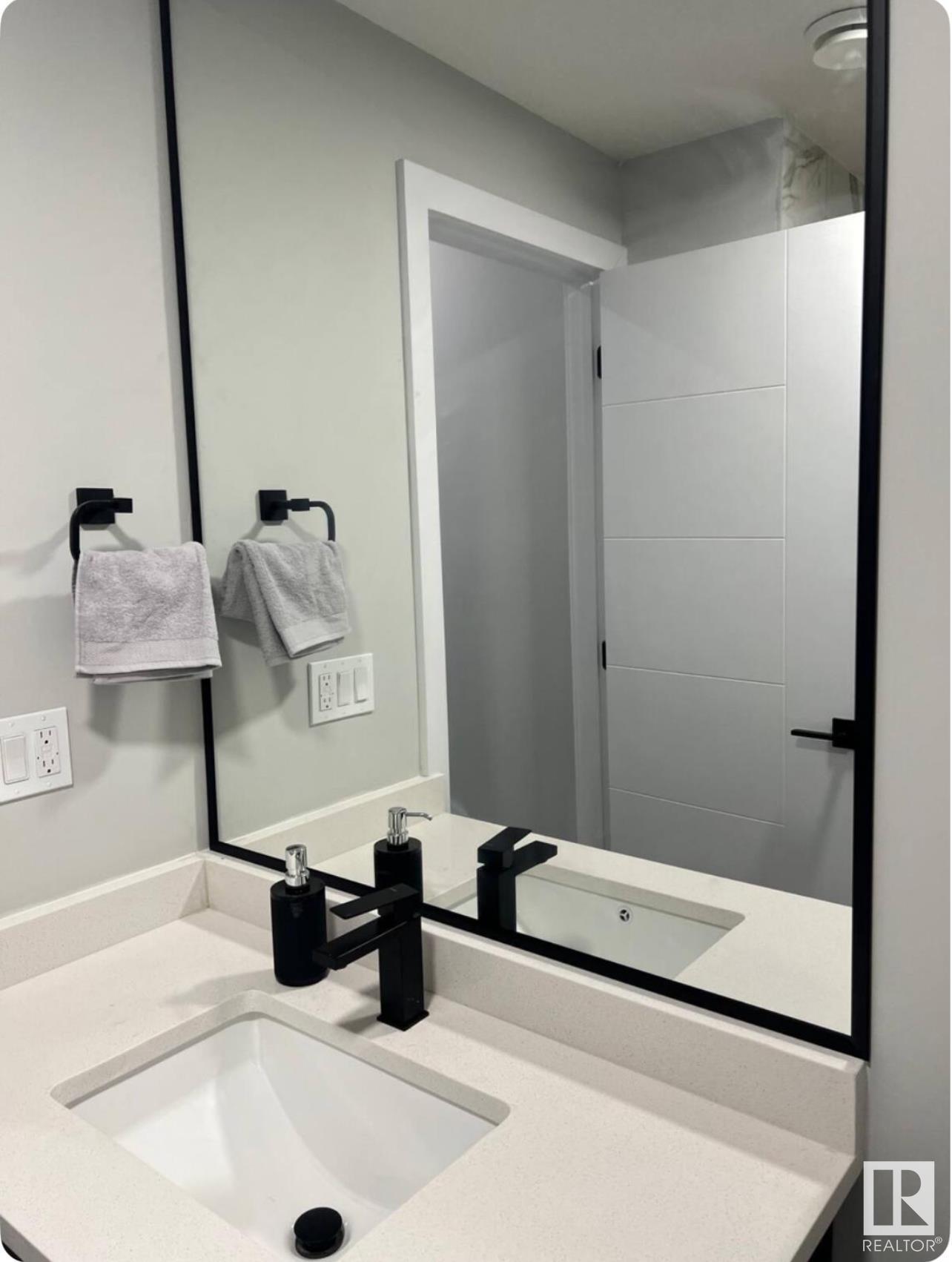      17124 68 ST NW , Edmonton,  ,T5Z 0W3 ;  Listing Number: MLS E4414787