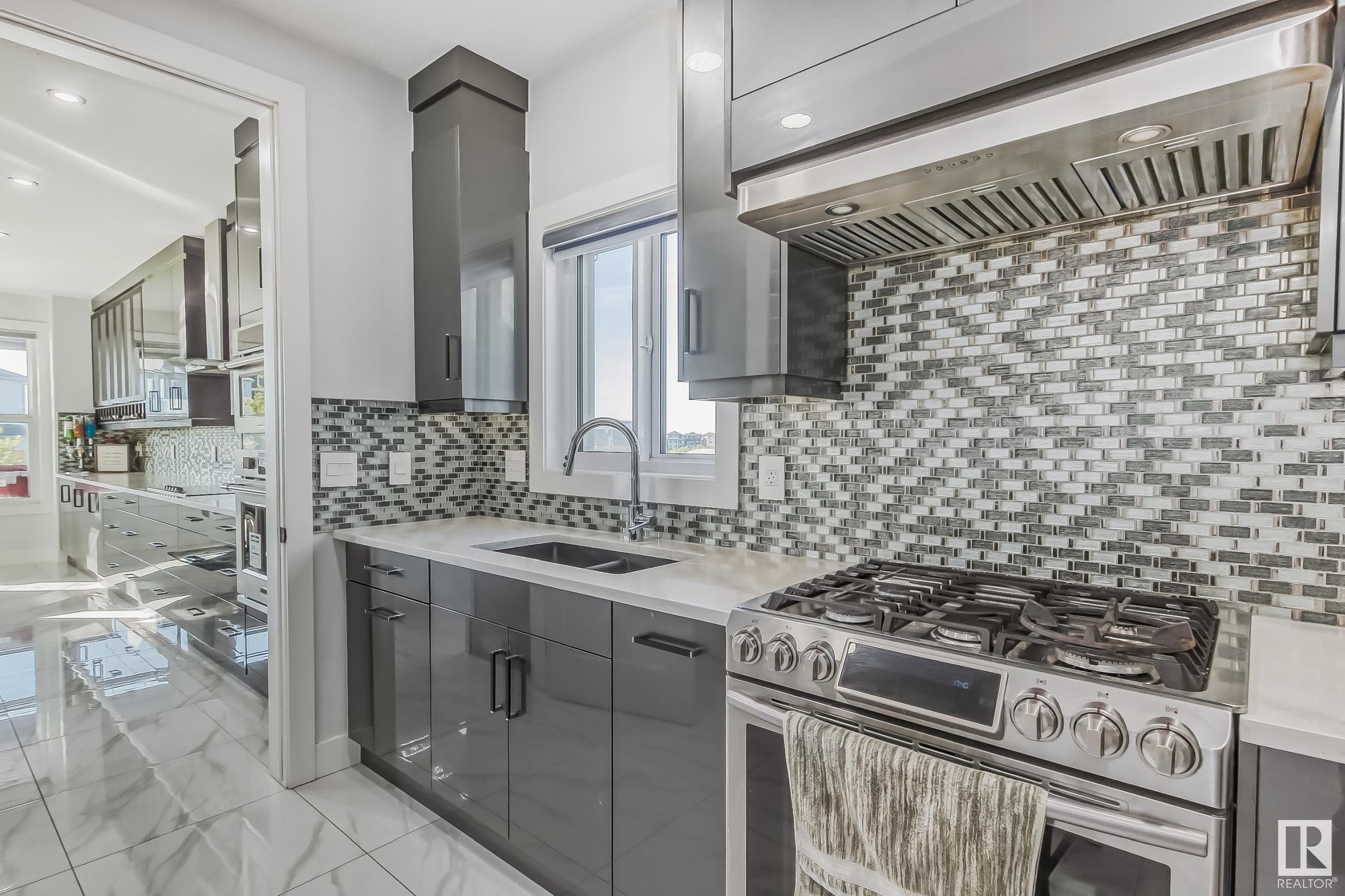      1448 25 ST NW , Edmonton,  ,T6T 2K7 ;  Listing Number: MLS E4414830
