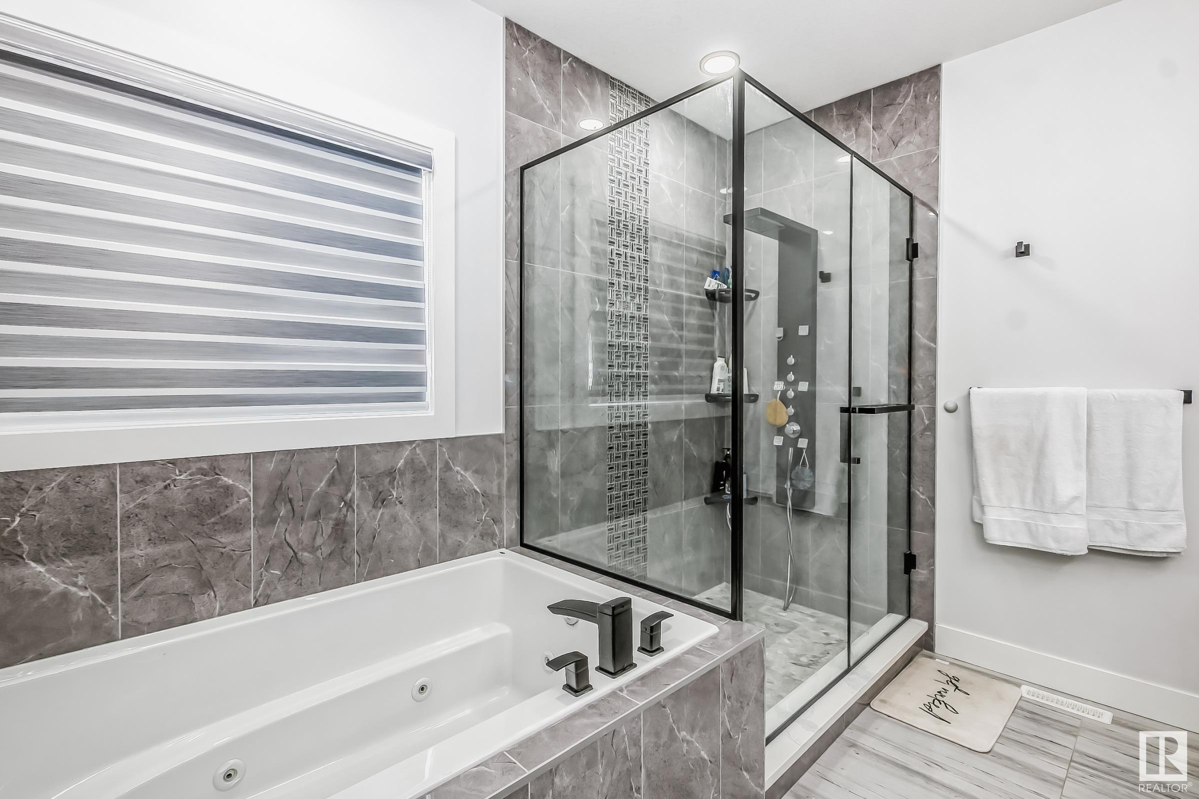      1448 25 ST NW , Edmonton,  ,T6T 2K7 ;  Listing Number: MLS E4414830