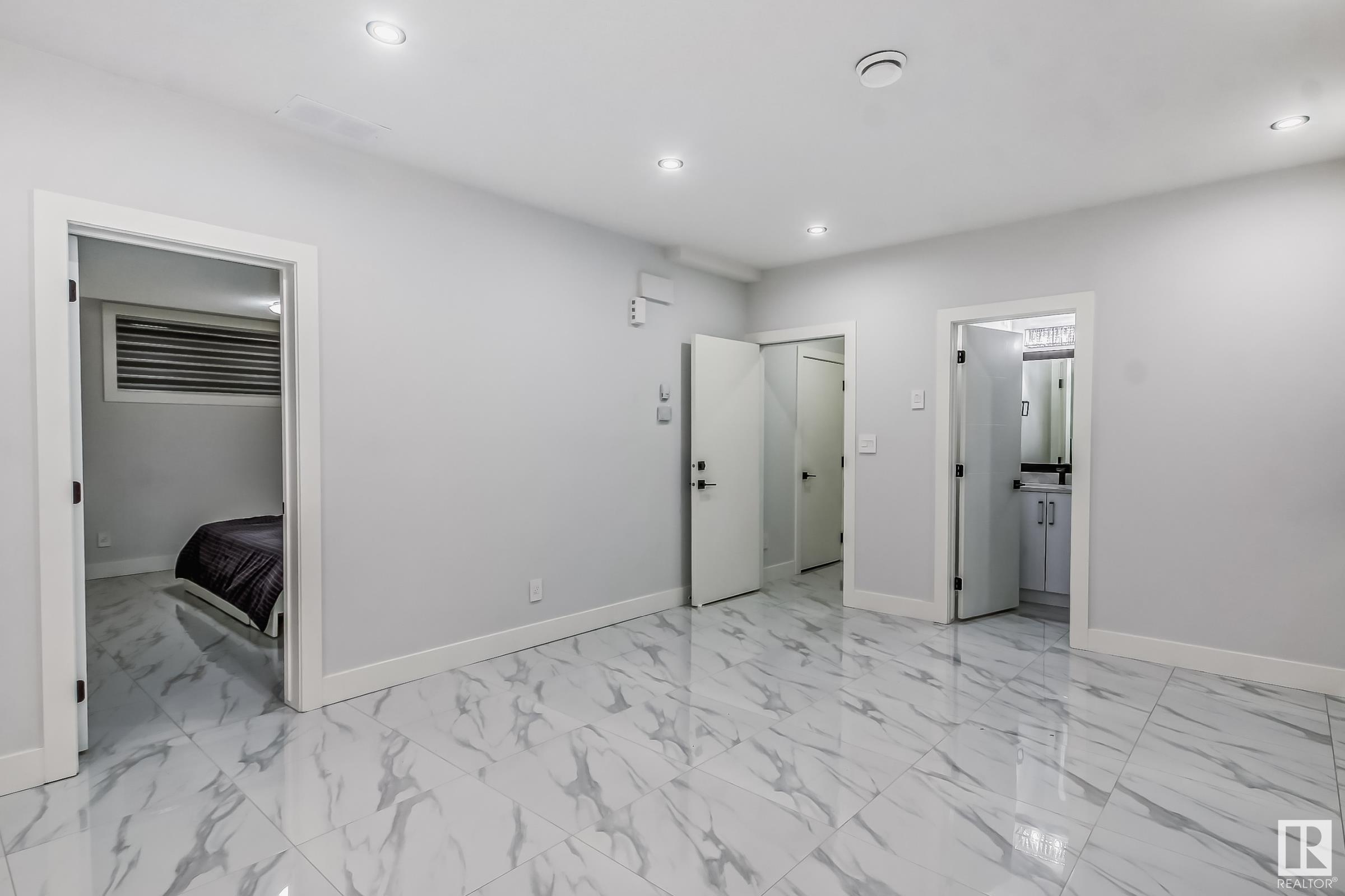      1448 25 ST NW , Edmonton,  ,T6T 2K7 ;  Listing Number: MLS E4414830