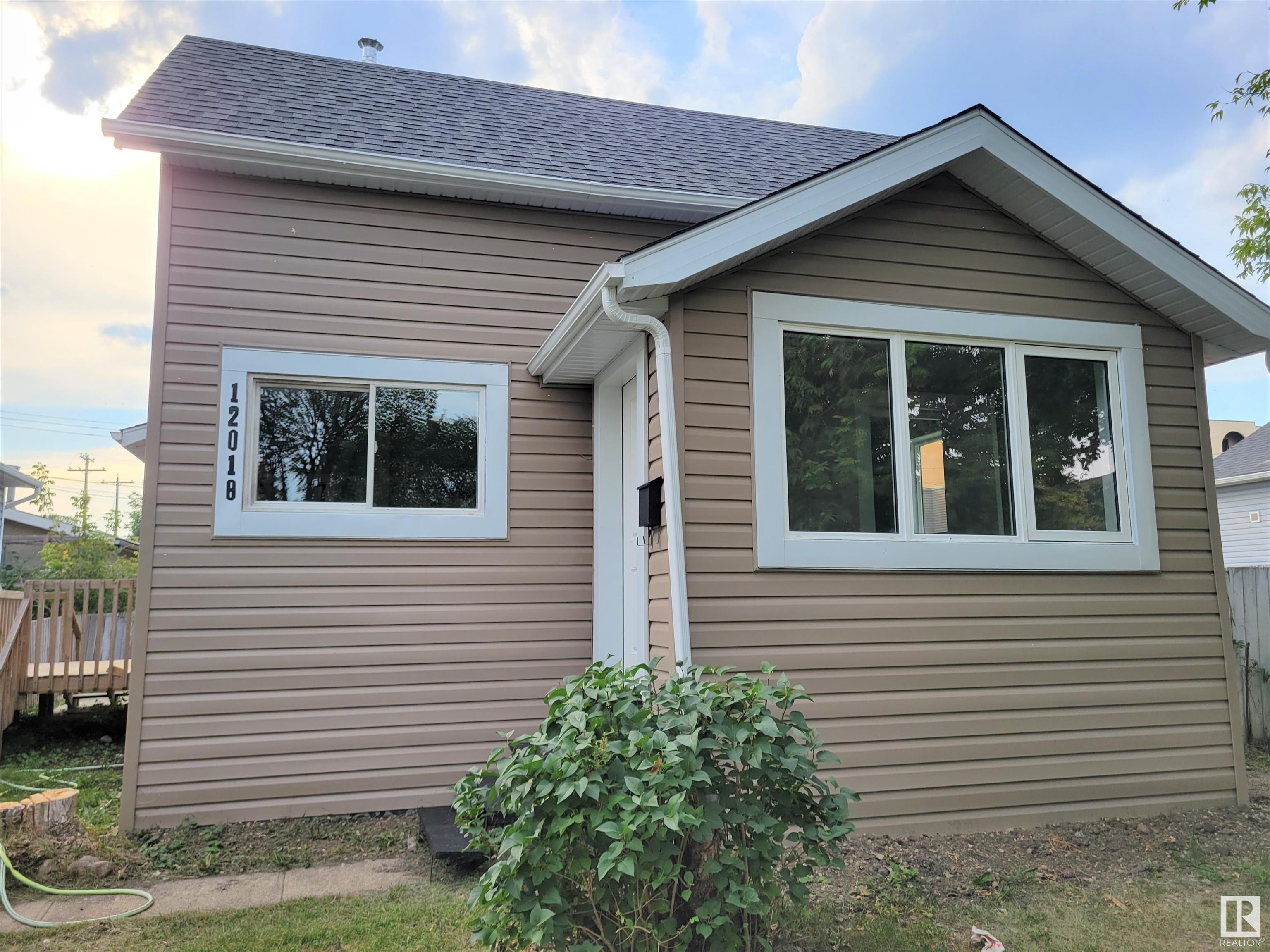      12018 77 ST NW NW , Edmonton,  ,T5B 2G7 ;  Listing Number: MLS E4414880