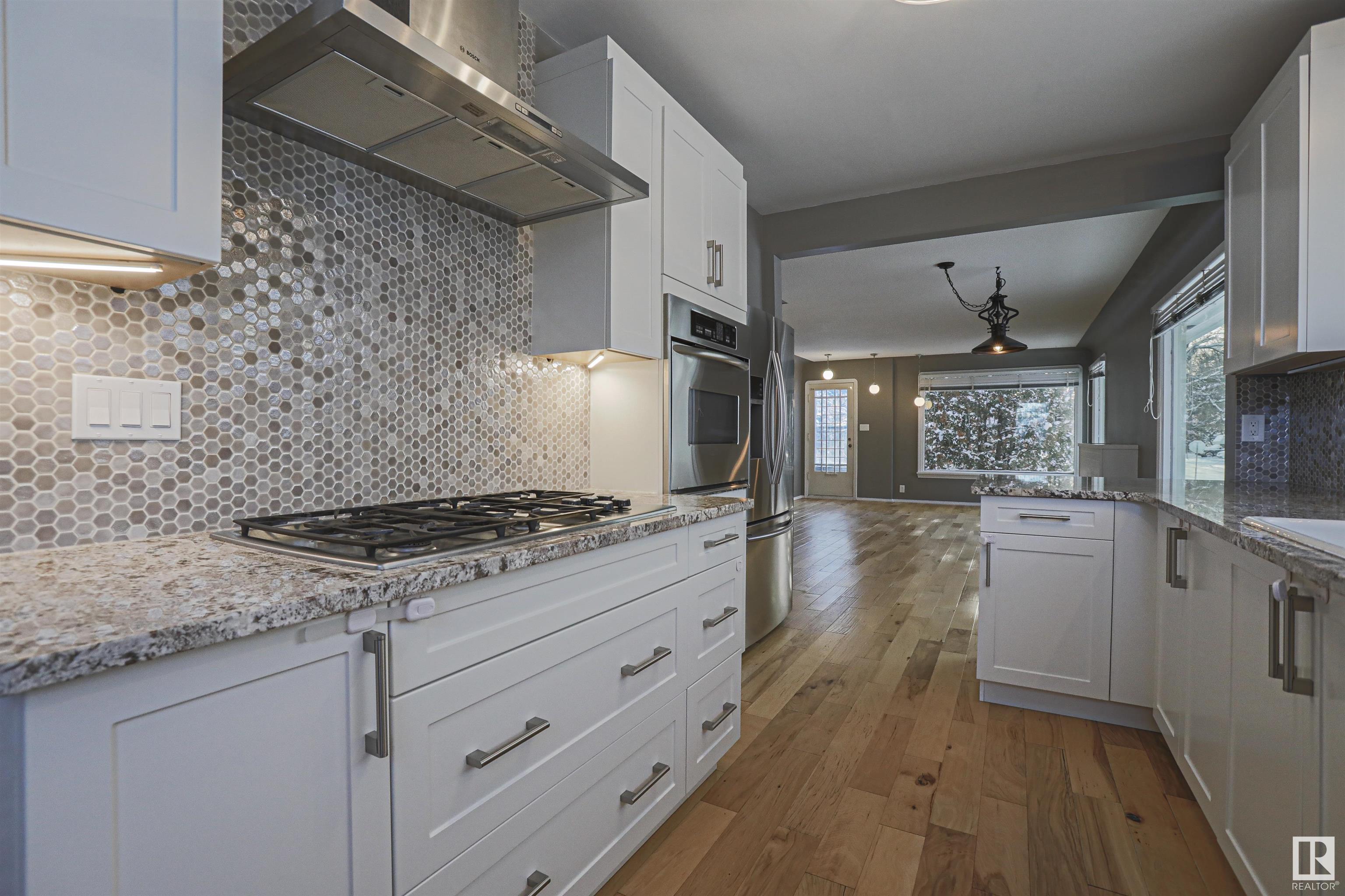      9354 72 AV NW , Edmonton,  ,T6E 0Y2 ;  Listing Number: MLS E4414882