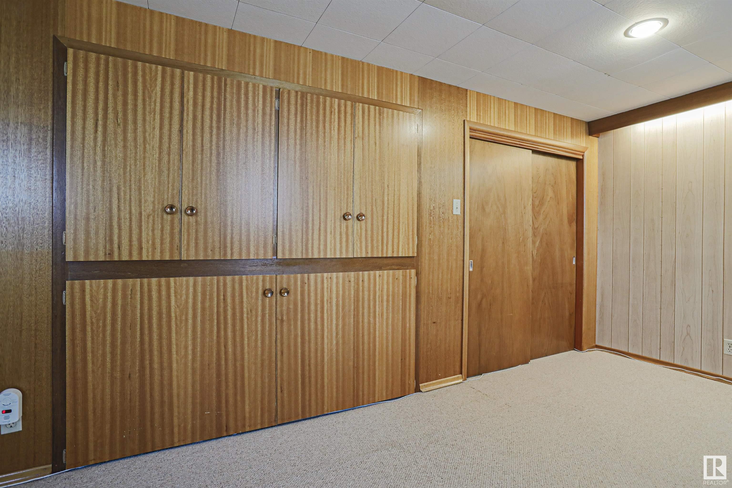      9354 72 AV NW , Edmonton,  ,T6E 0Y2 ;  Listing Number: MLS E4414882