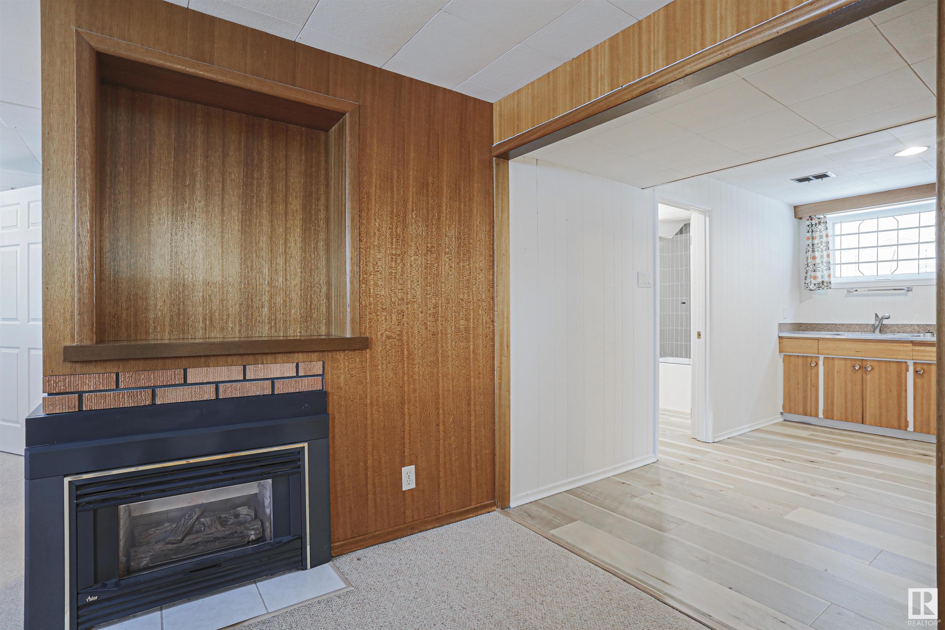      9354 72 AV NW , Edmonton,  ,T6E 0Y2 ;  Listing Number: MLS E4414882
