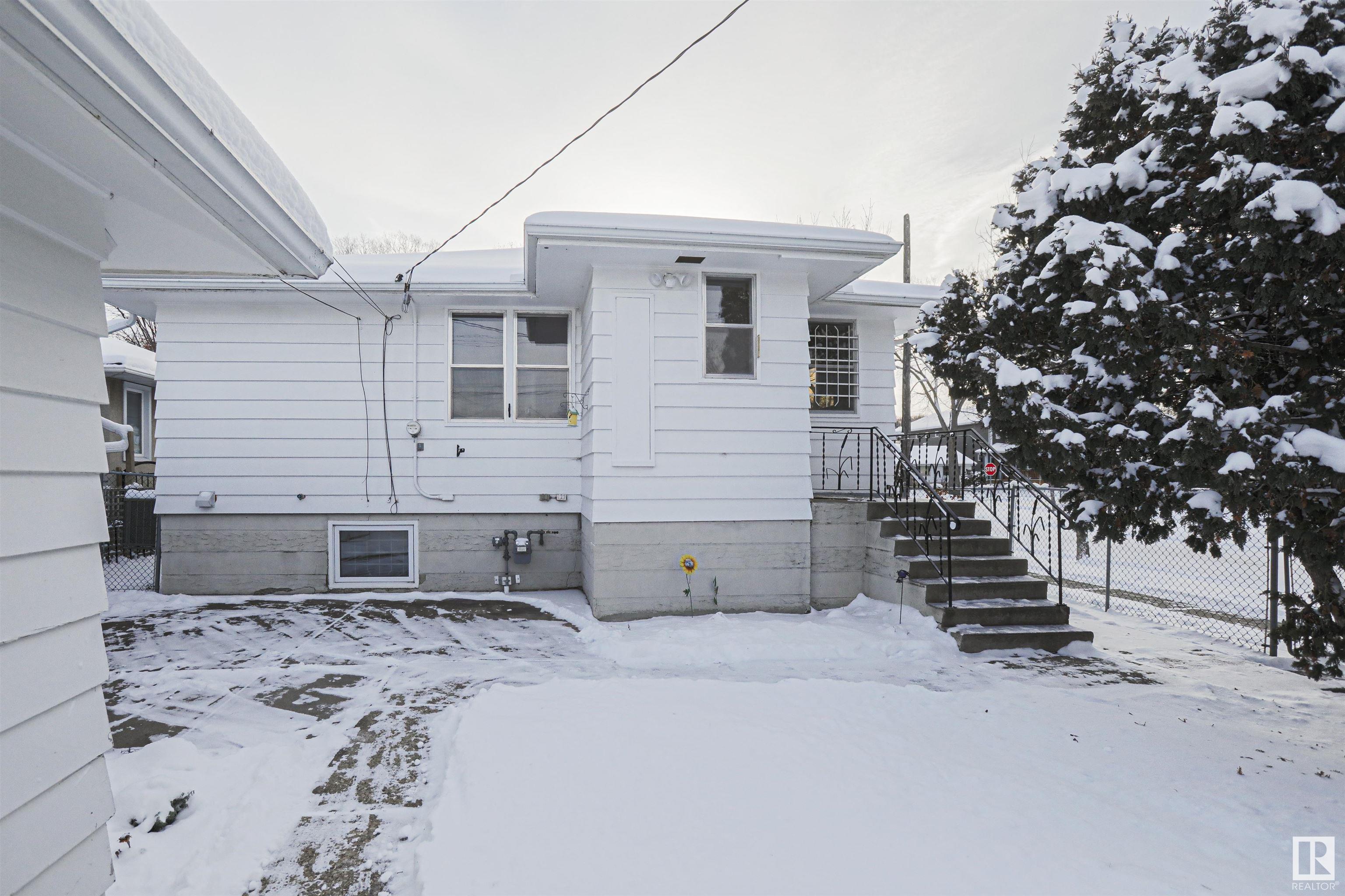      9354 72 AV NW , Edmonton,  ,T6E 0Y2 ;  Listing Number: MLS E4414882