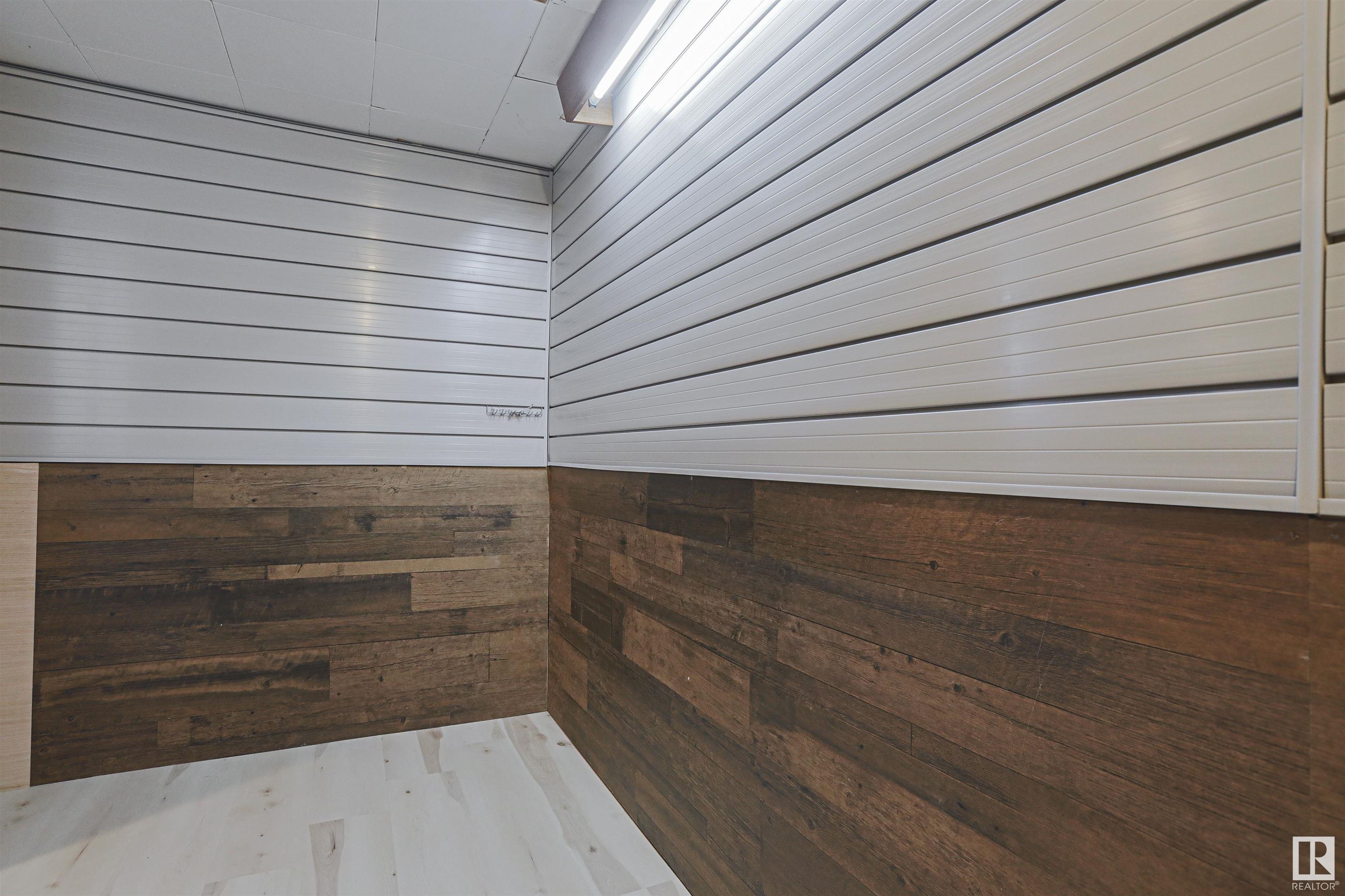      9354 72 AV NW , Edmonton,  ,T6E 0Y2 ;  Listing Number: MLS E4414882