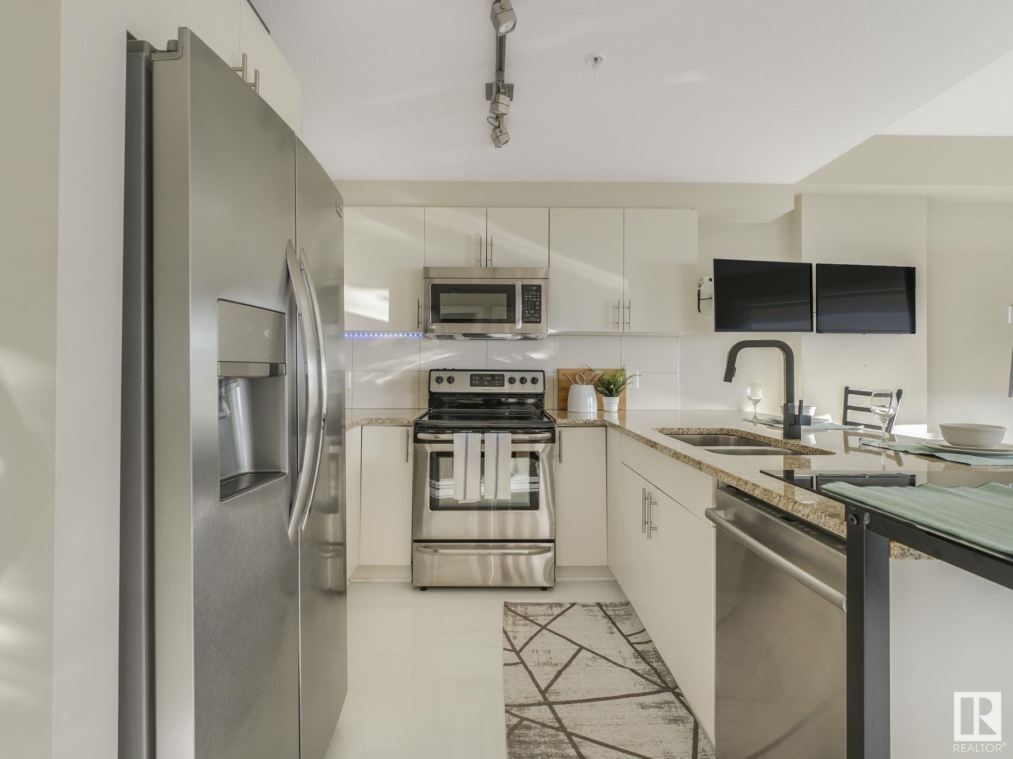      #2705 10152 104 ST NW , Edmonton,  ,T5J 0B6 ;  Listing Number: MLS E4414894
