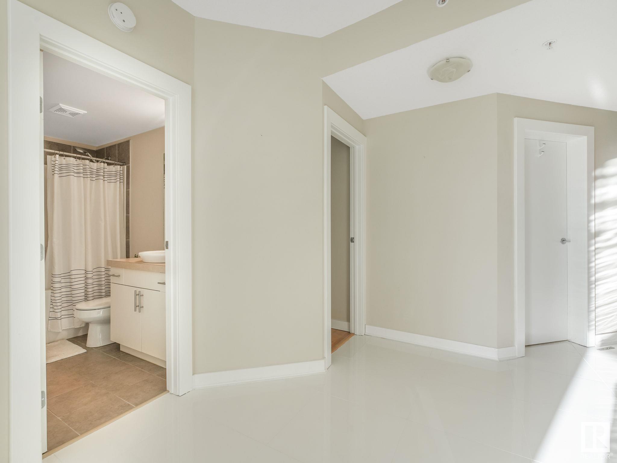      #2705 10152 104 ST NW , Edmonton,  ,T5J 0B6 ;  Listing Number: MLS E4414894