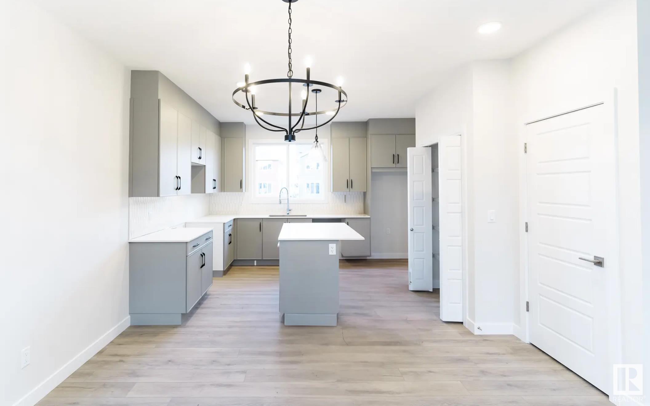      3419 169 ST SW , Edmonton,  ,T6W 5M4 ;  Listing Number: MLS E4414954