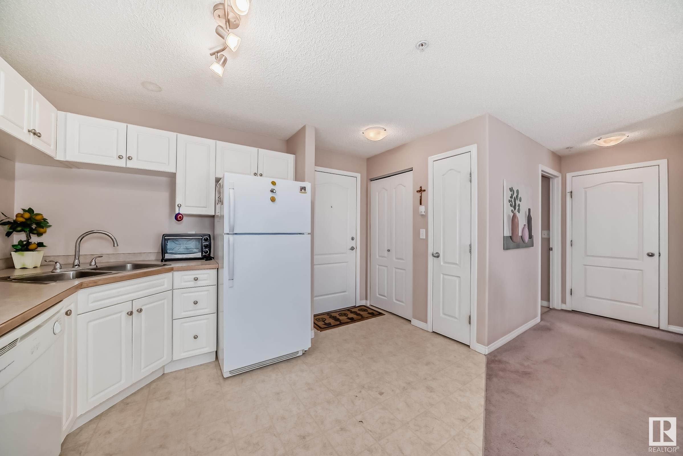      #227 9525 162 AV NW , Edmonton,  ,T5Z 3V2 ;  Listing Number: MLS E4414959