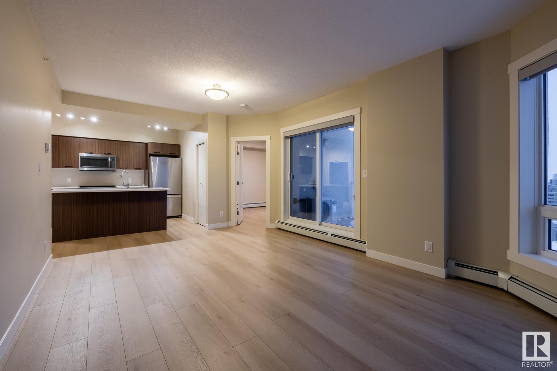      #1306 10410 102 AV NW , Edmonton,  ,T5J 0E9 ;  Listing Number: MLS E4415022