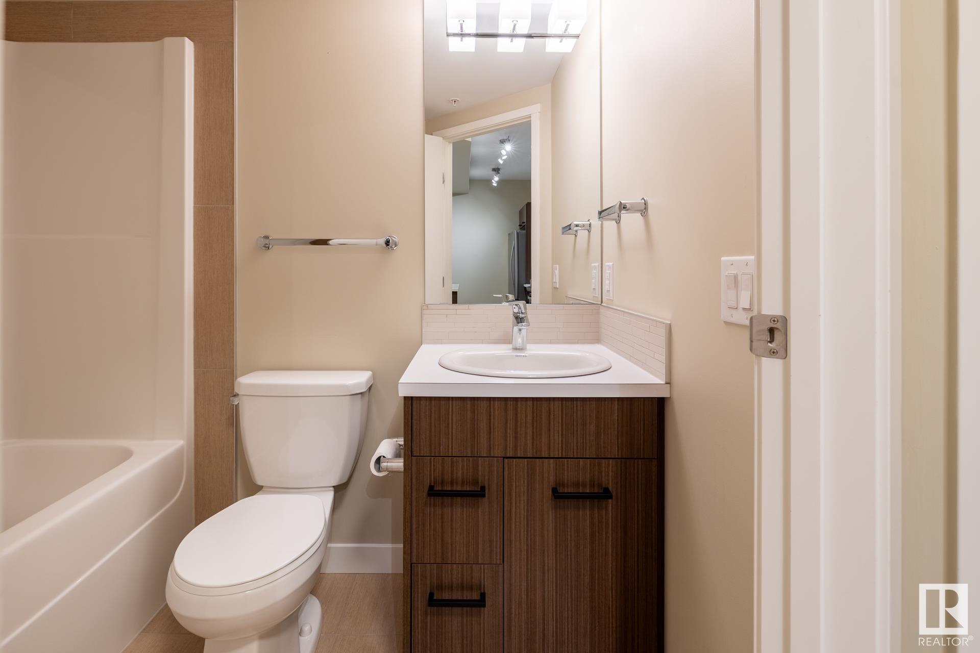      #1306 10410 102 AV NW , Edmonton,  ,T5J 0E9 ;  Listing Number: MLS E4415022